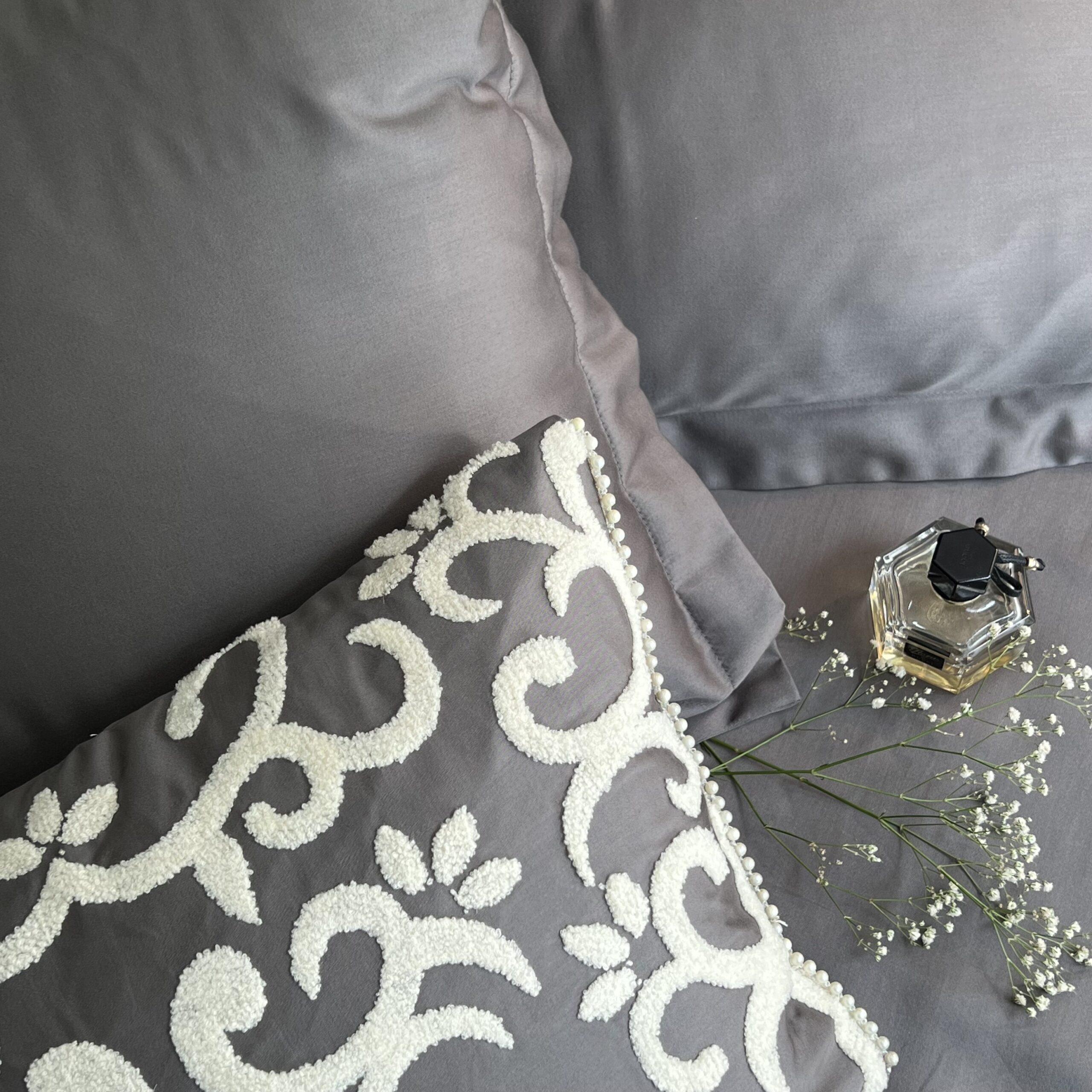 Glace Elephant Grey Treasure Bedsheet