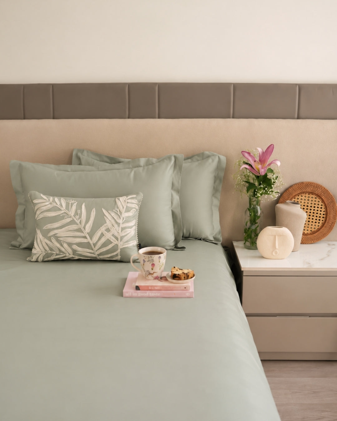 Noira Sage Green 1000TC Cotton Rich Lorenza Bedsheet Set in Gift Box (5 PC Set)