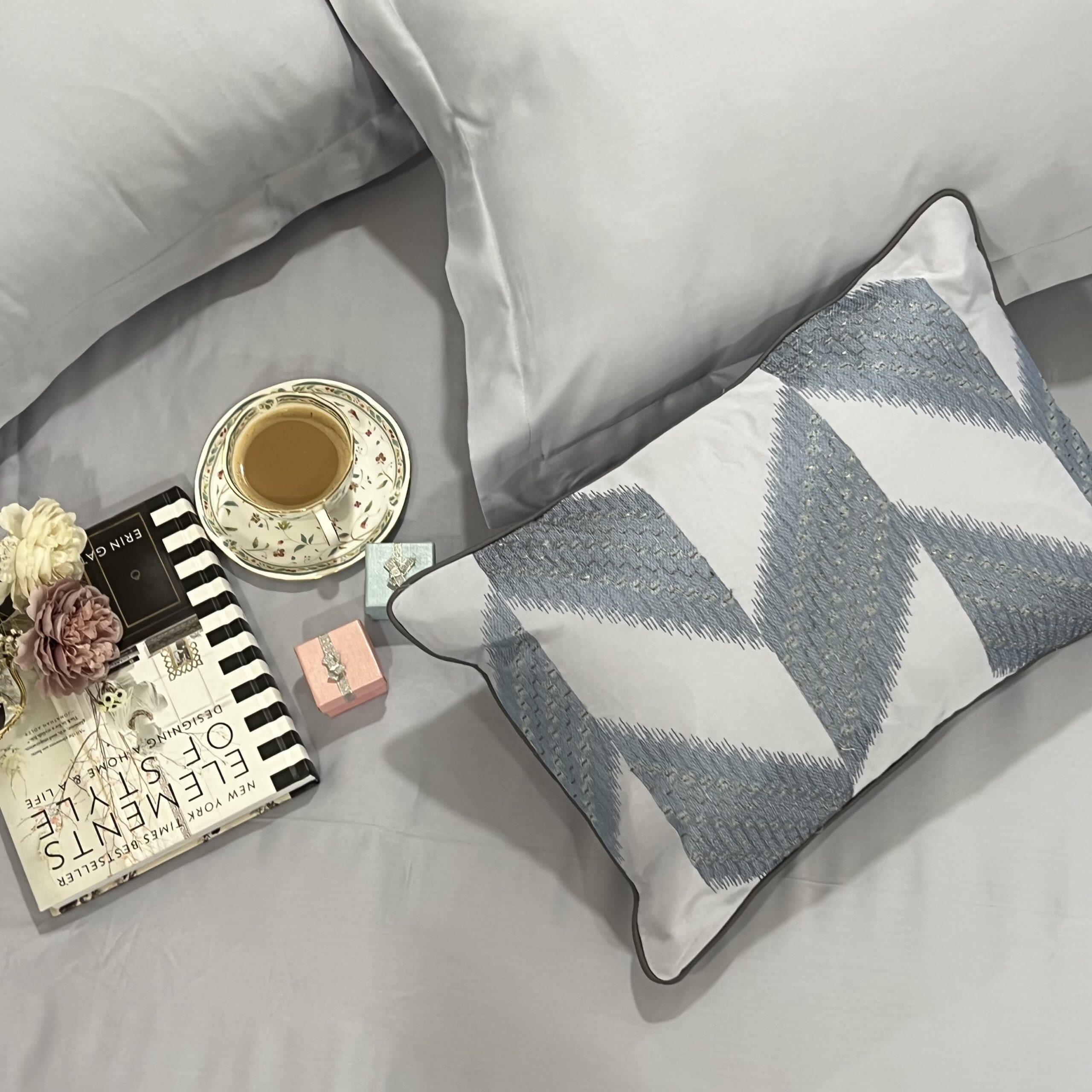Stacy Smoke Blue Treasure Bedsheet