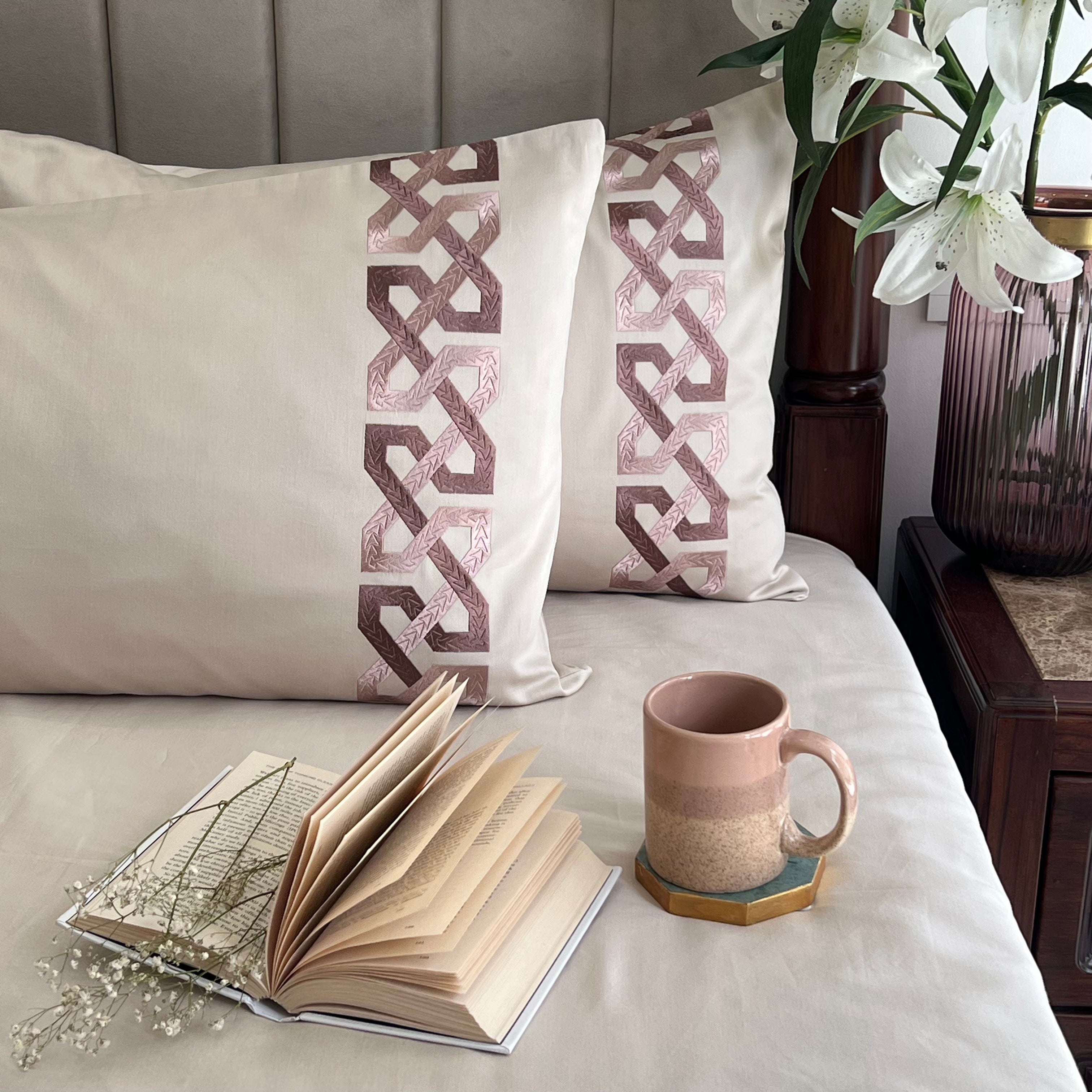 Alley Oats Beige Dreams Bedsheet