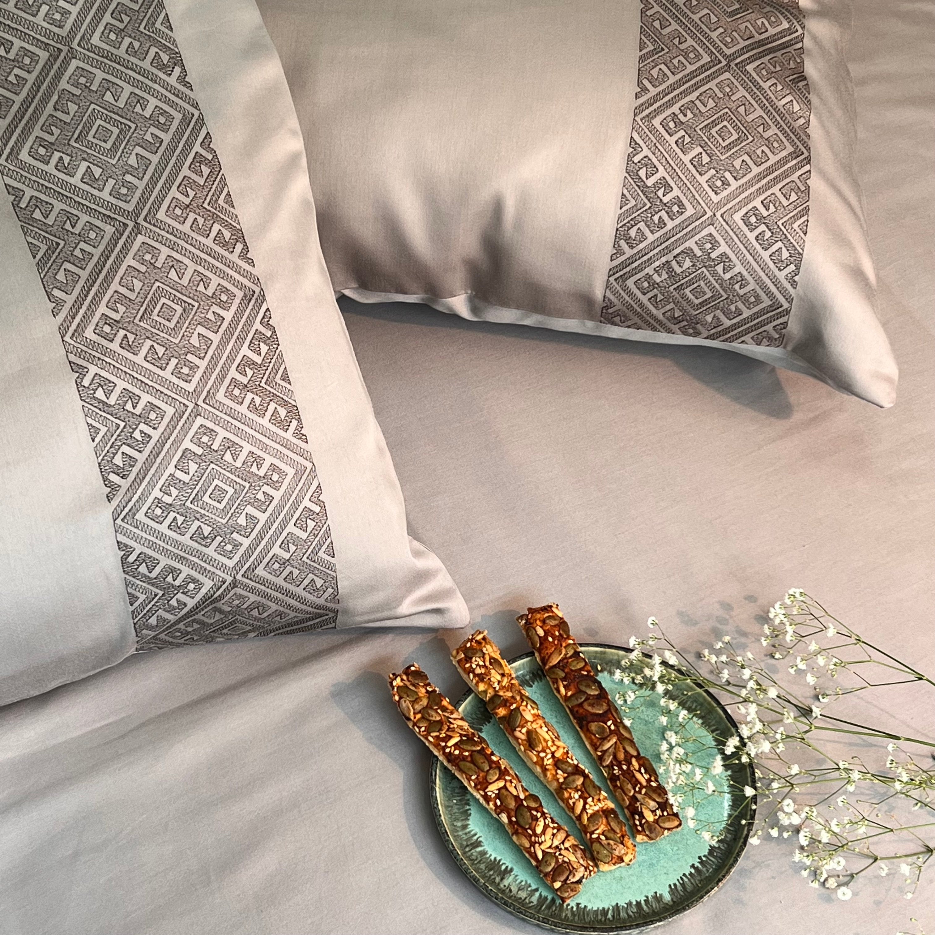 Arcane Silver Dreams Bedsheet