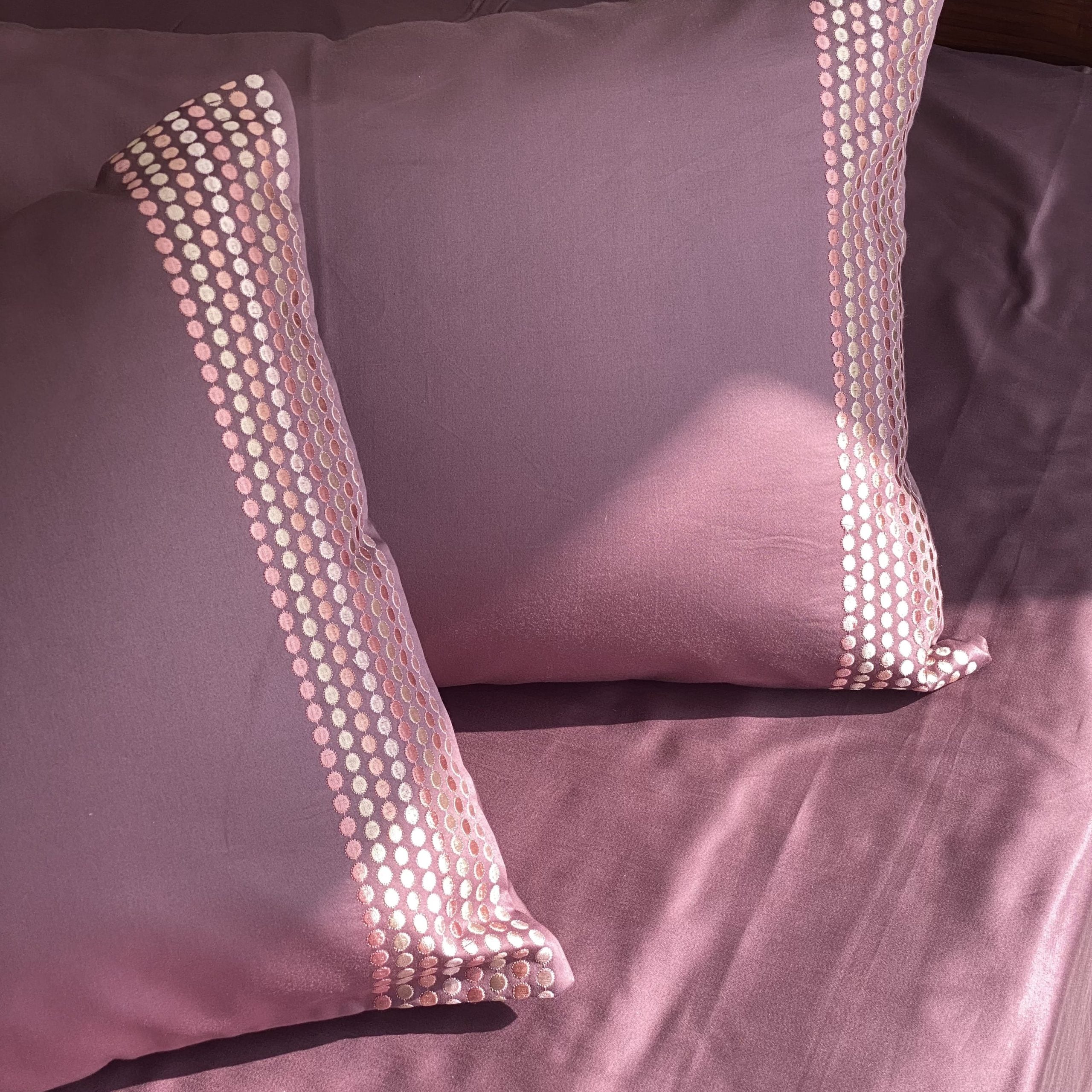 Dots Mauve Dreams Bedsheet