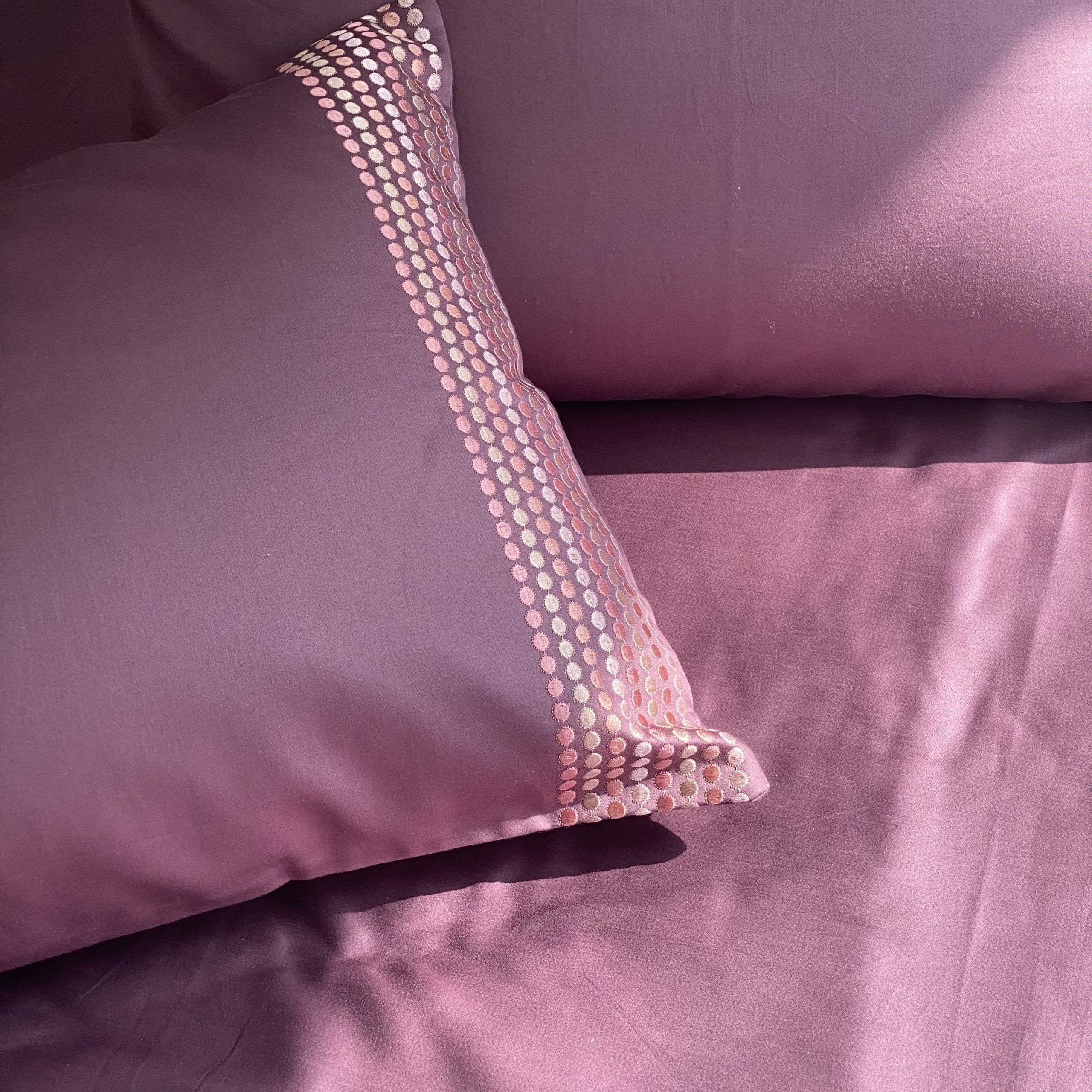 Dots Mauve Dreams Bedsheet