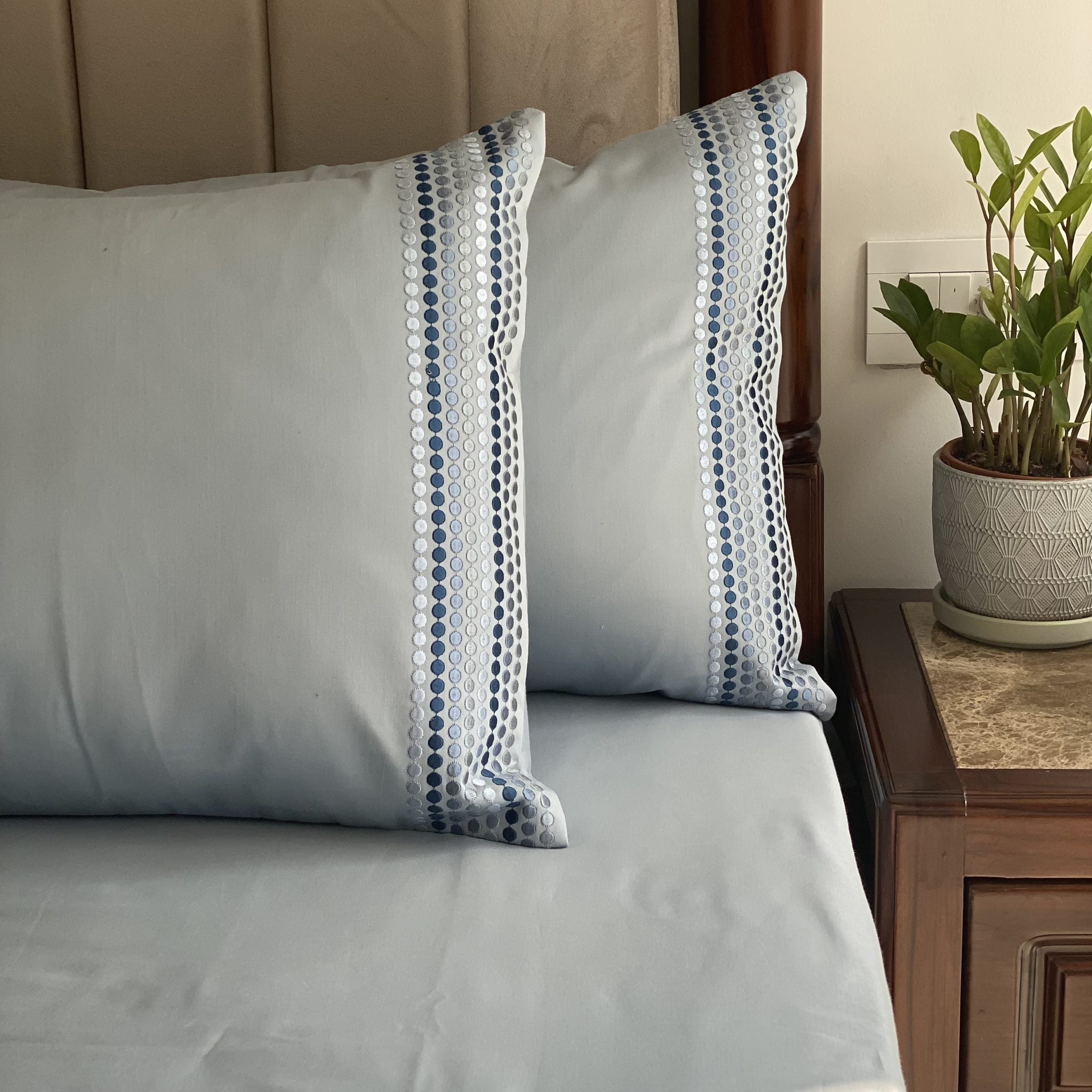 Dots Smoke Blue Dreams Bedsheet