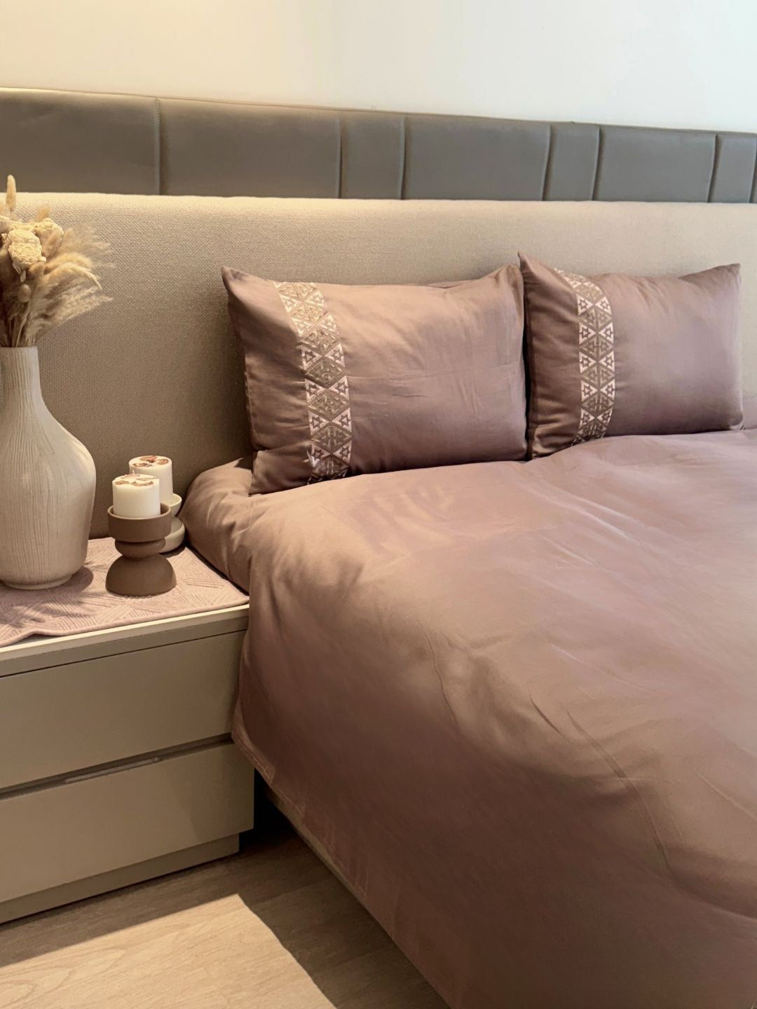 Faye Taupe Dreams Bedsheet Set