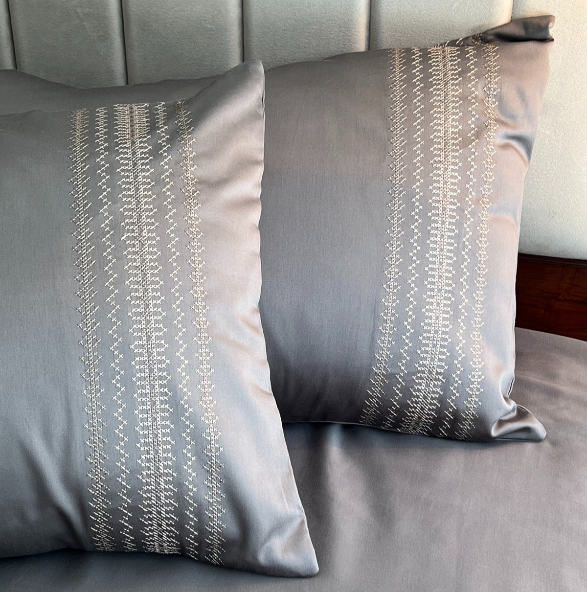 Pristine Elephant Grey Dreams Bedsheet