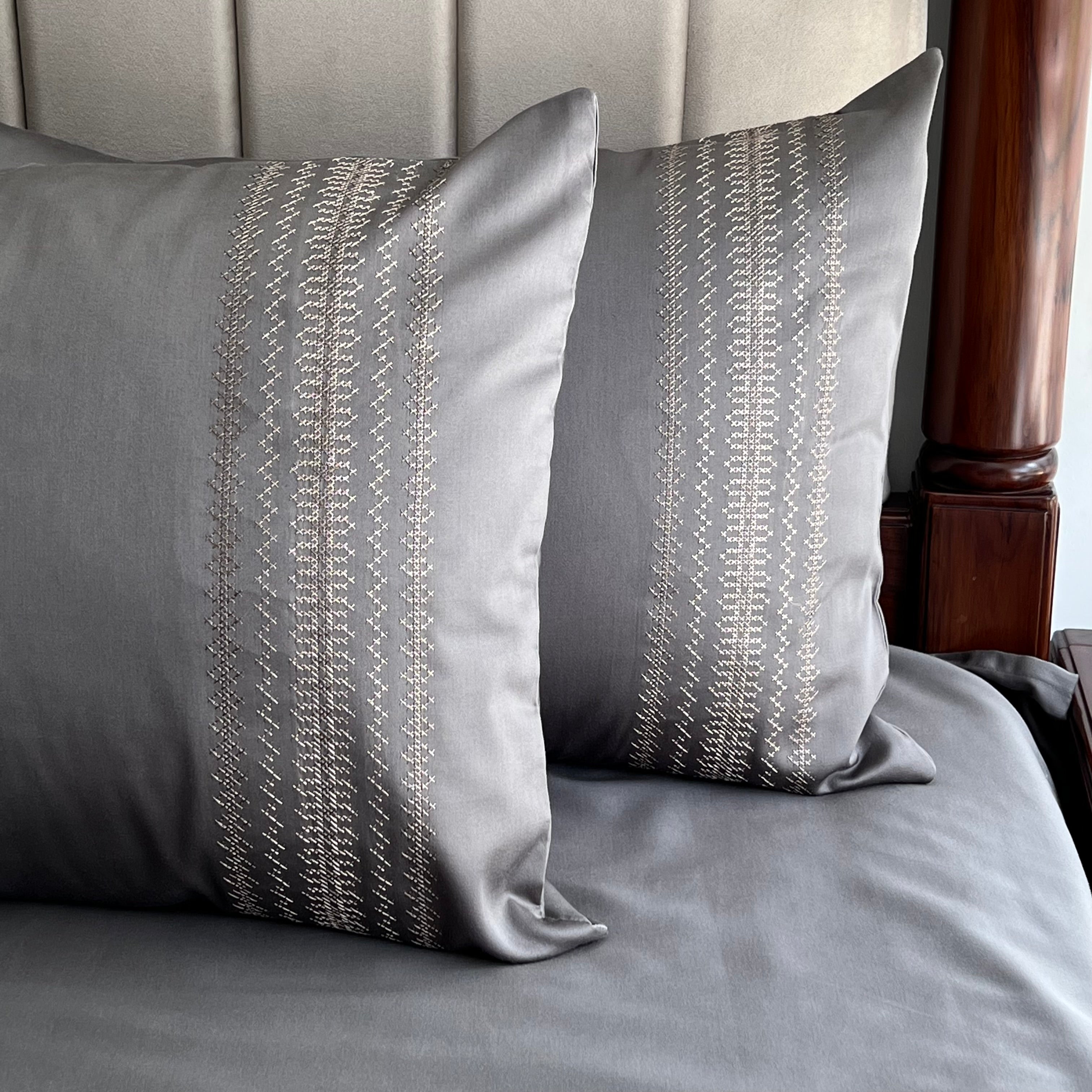 Pristine Elephant Grey Dreams Bedsheet