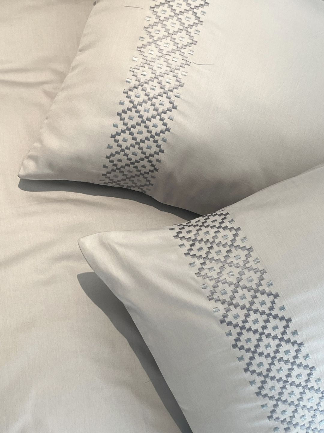 Tessa Pearl Grey Dreams Bedsheet Set