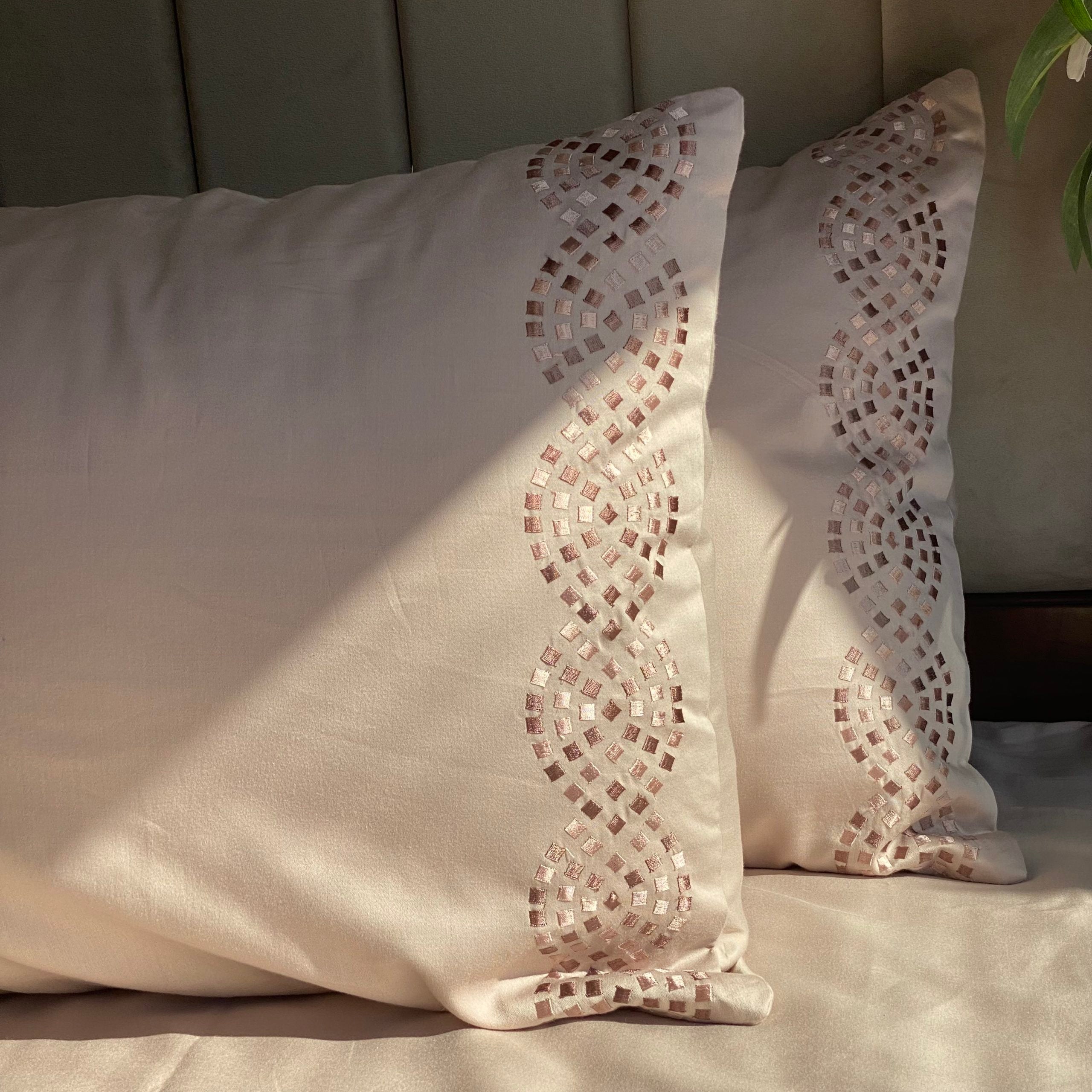 Twirl Buff Dreams Bedsheet