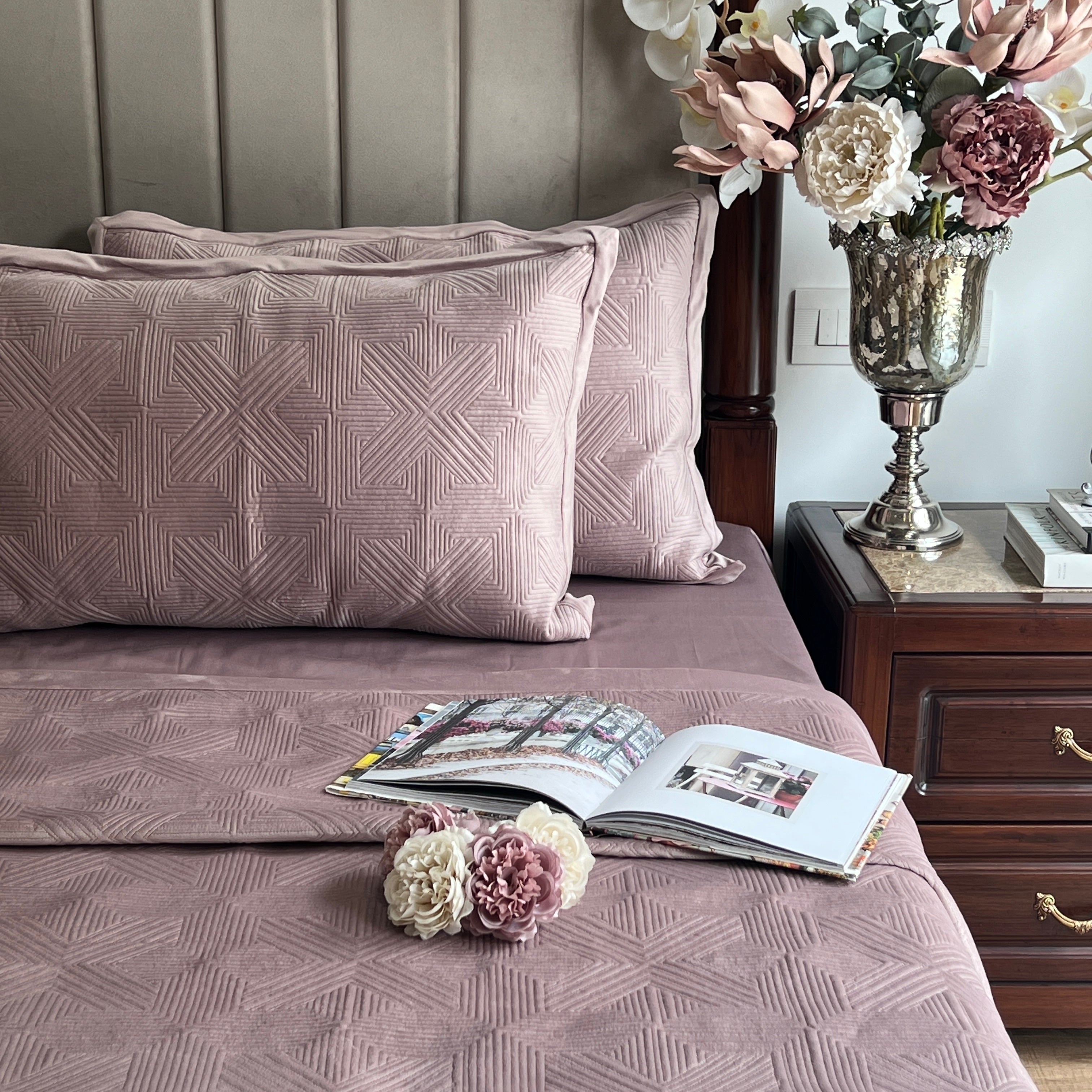 Bonito Onion Pink Velvet Bedspread