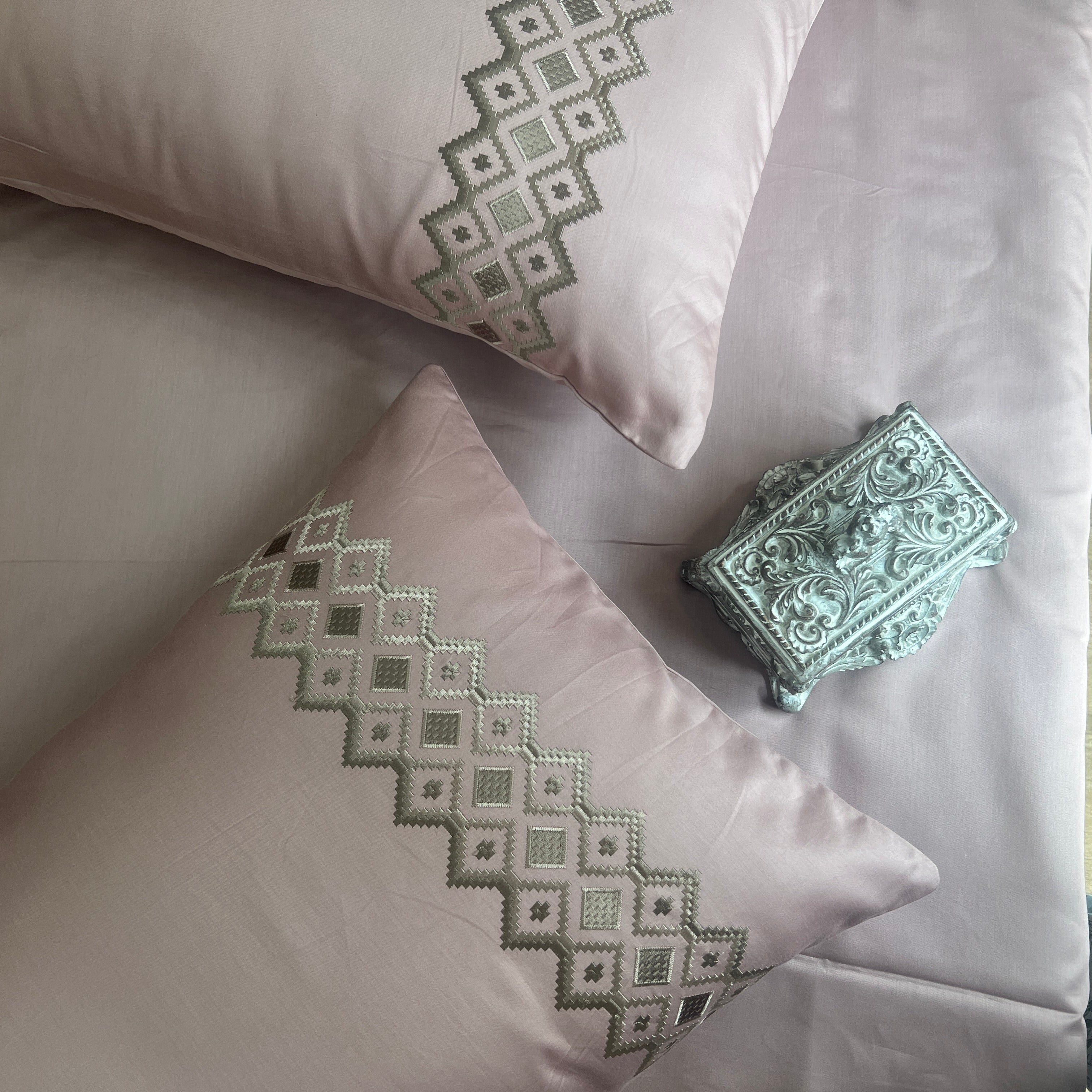 1000TC Cotton Rich Diandra Old Rose Syona Bedsheet Set