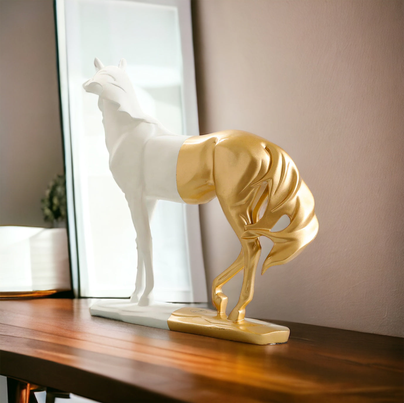 Cavallo Horse White and Gold