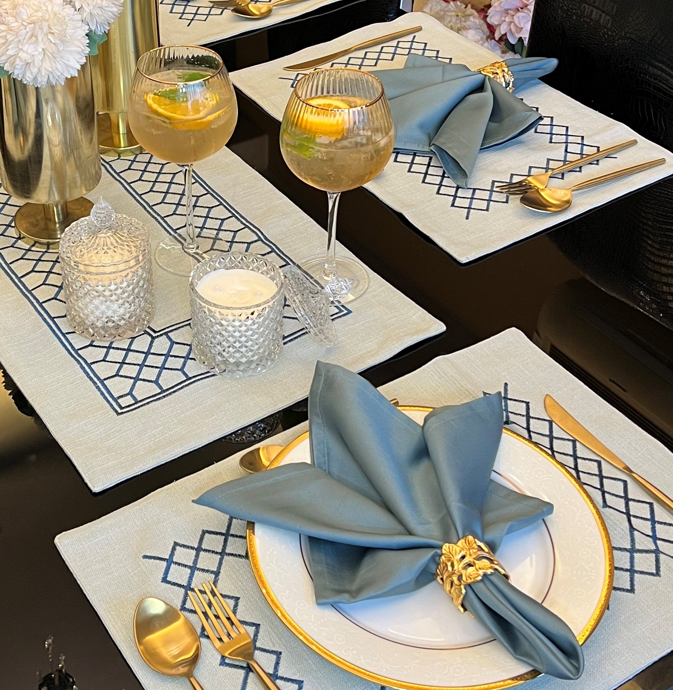 Zigzag Sage Green Table Linen Set (13 PC Set)