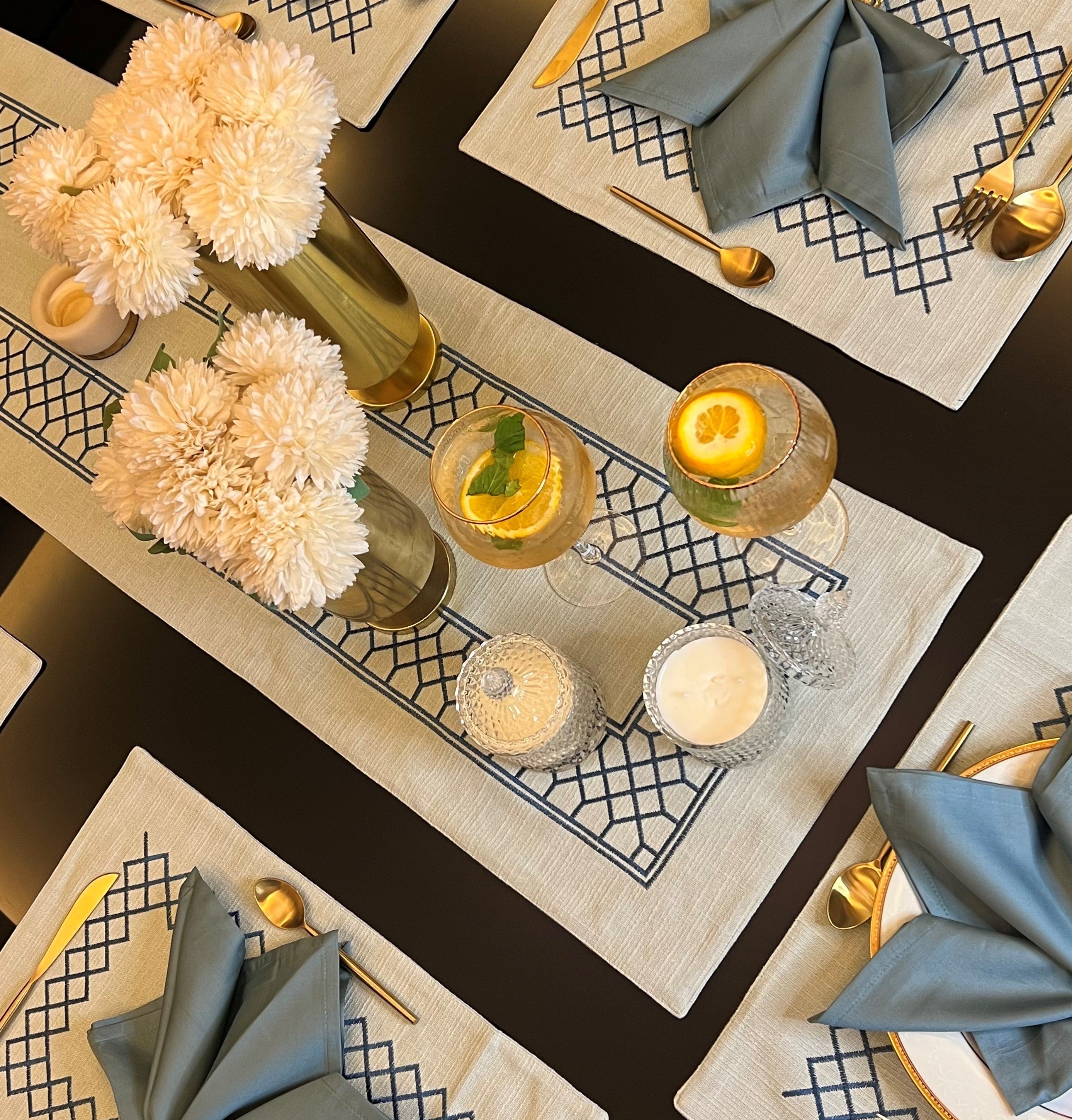 Zigzag Sage Green Table Linen Set (13 PC Set)