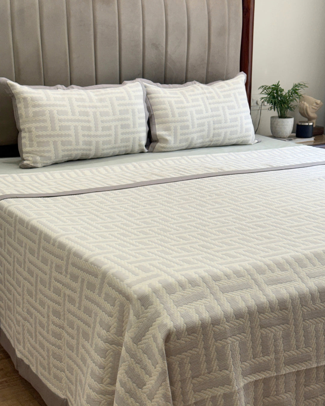 Arco Blue Cotton Jacquard Bedspread Set