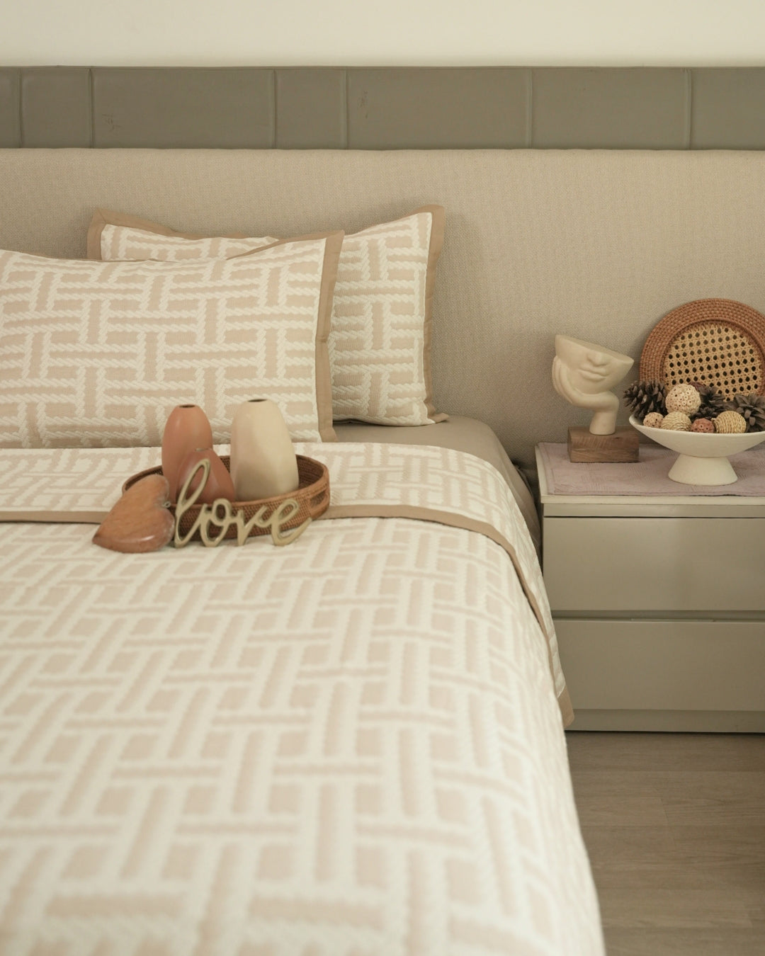 Arco Sand Cotton Jacquard Bedspread Set