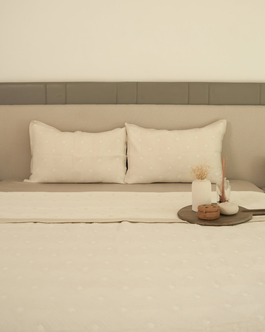Prism Ivory Cotton Jacquard Bedspread Set
