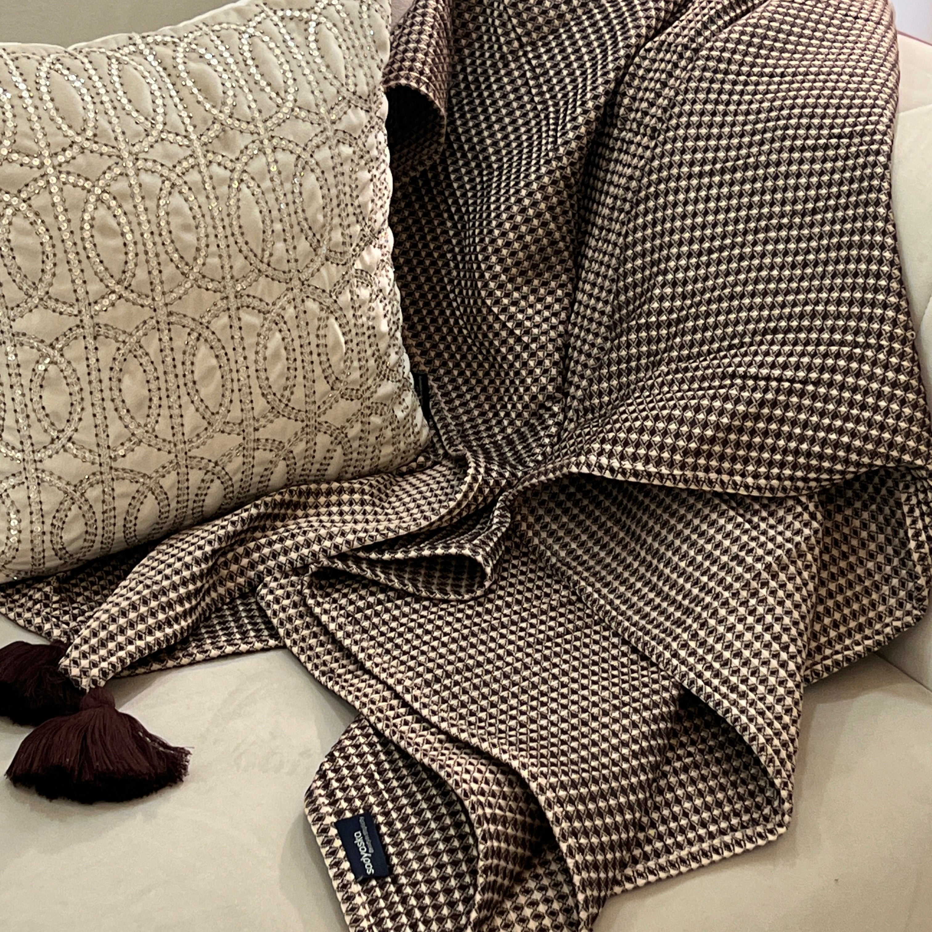 Honeycomb Coffee Woven Throw with Tassels
