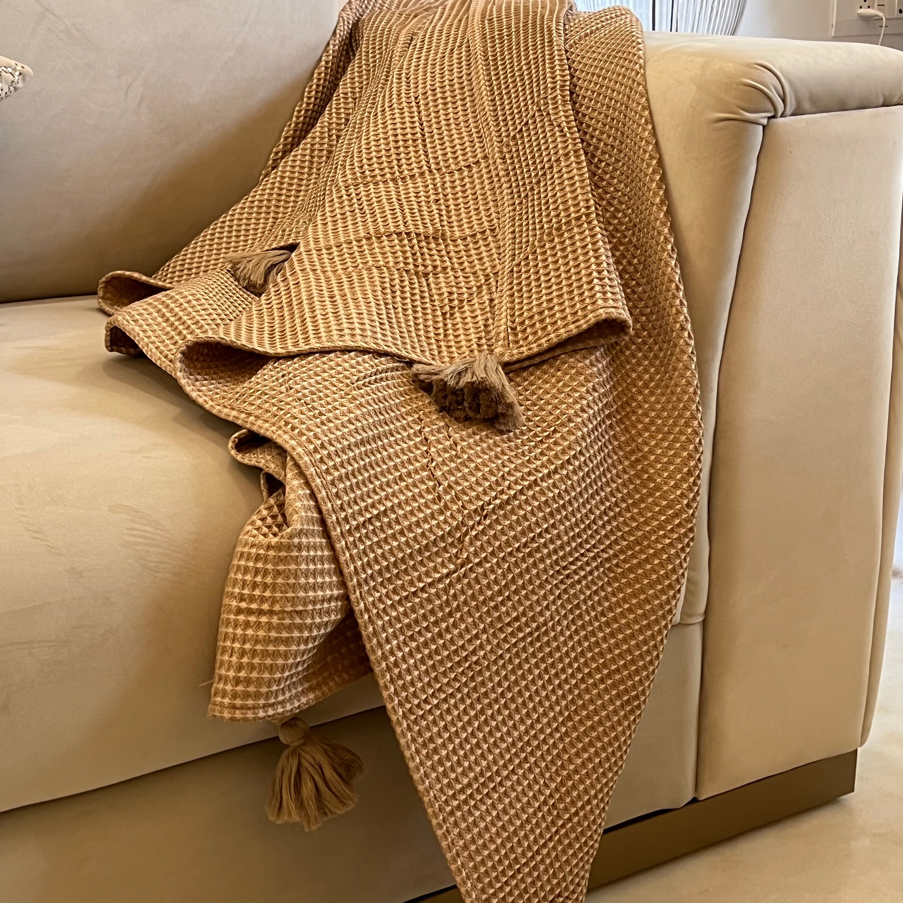 Honeycomb Mocha Woven Throw with Tassels