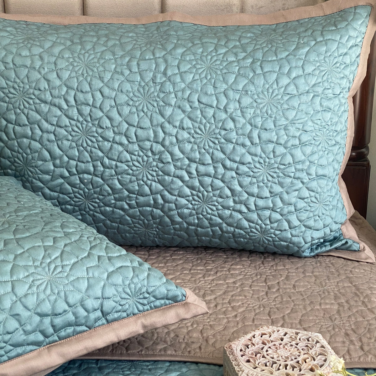 BEDSPREAD