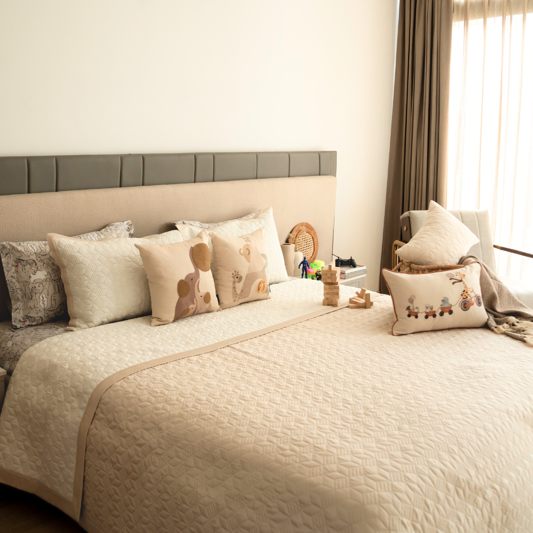 Wild Wonders Oats Beige and Ivory Kids Bedding Set (10 PC Set)