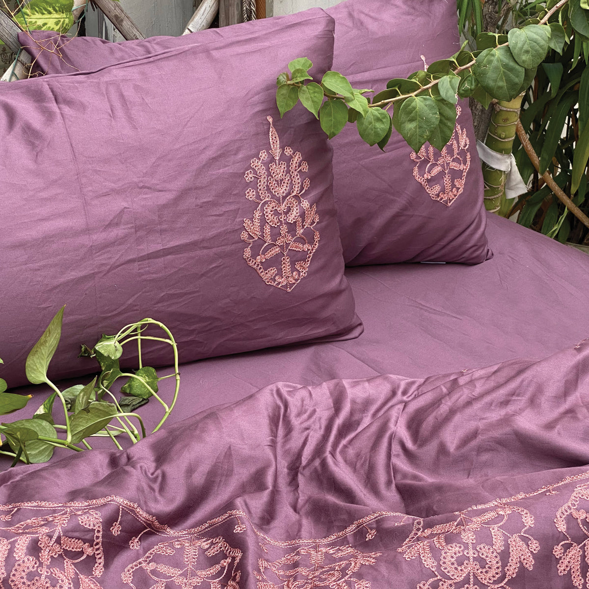 Bella Flores Mauve Duvet Cover Set