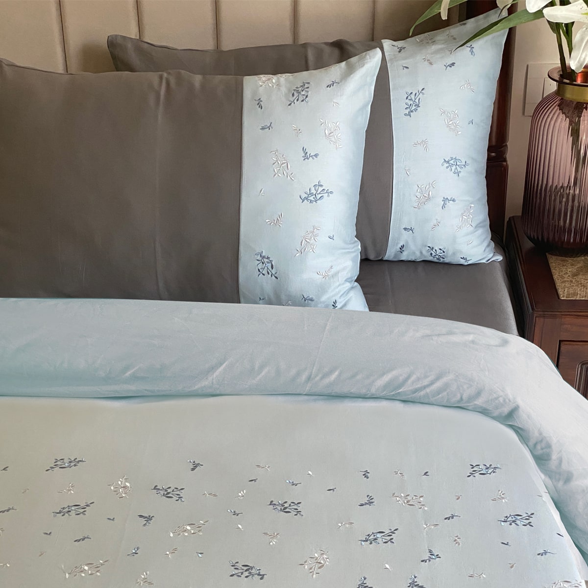 Lavish Smoke Blue and Dark Grey Mesmeric Duvet Cover