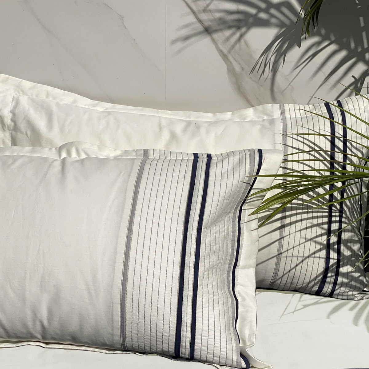 Linear Ivory Dreams Bedsheet