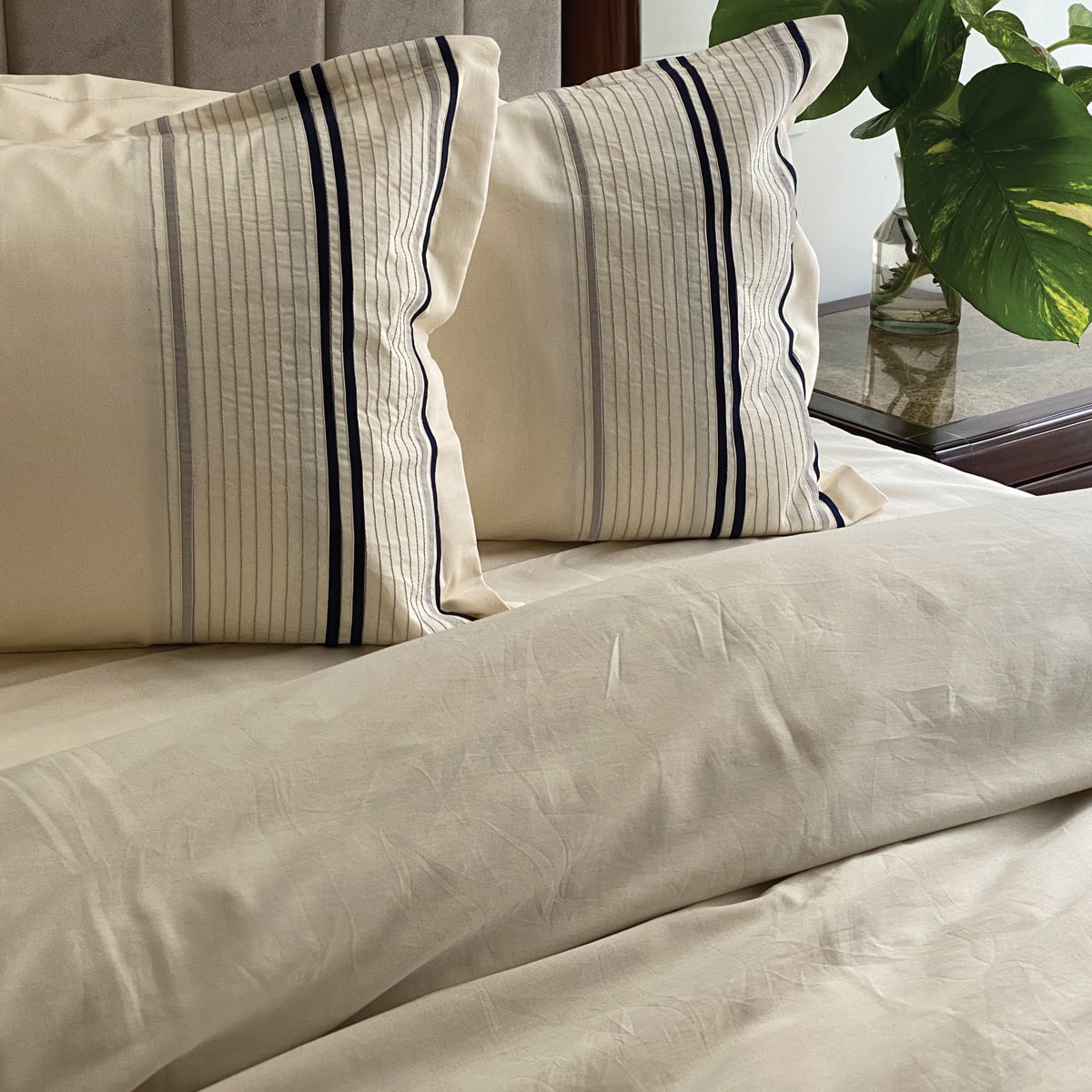 Linear Ivory Dreams Duvet Cover Set