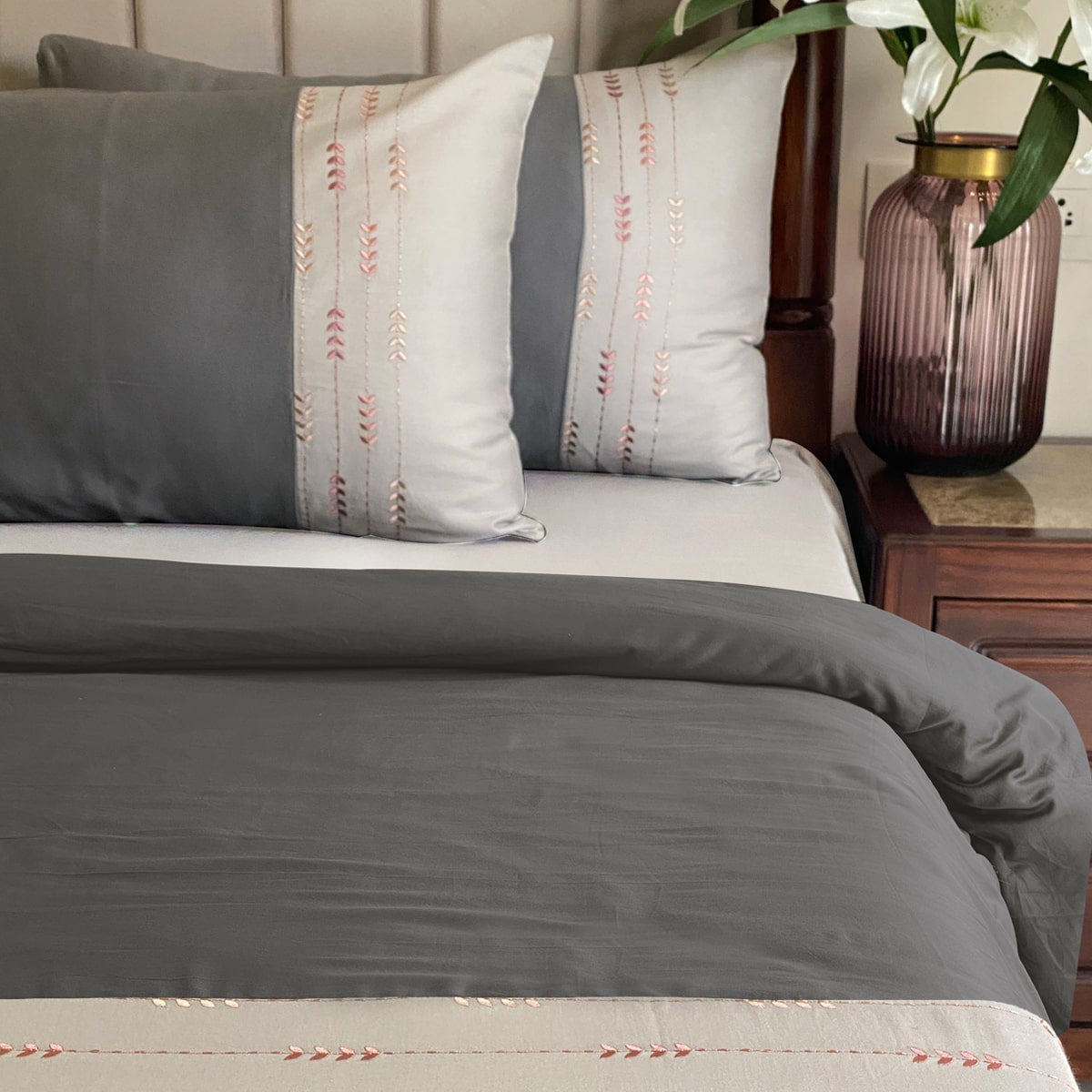 Petal Grey and Dark Grey Mesmeric Duvet Cover