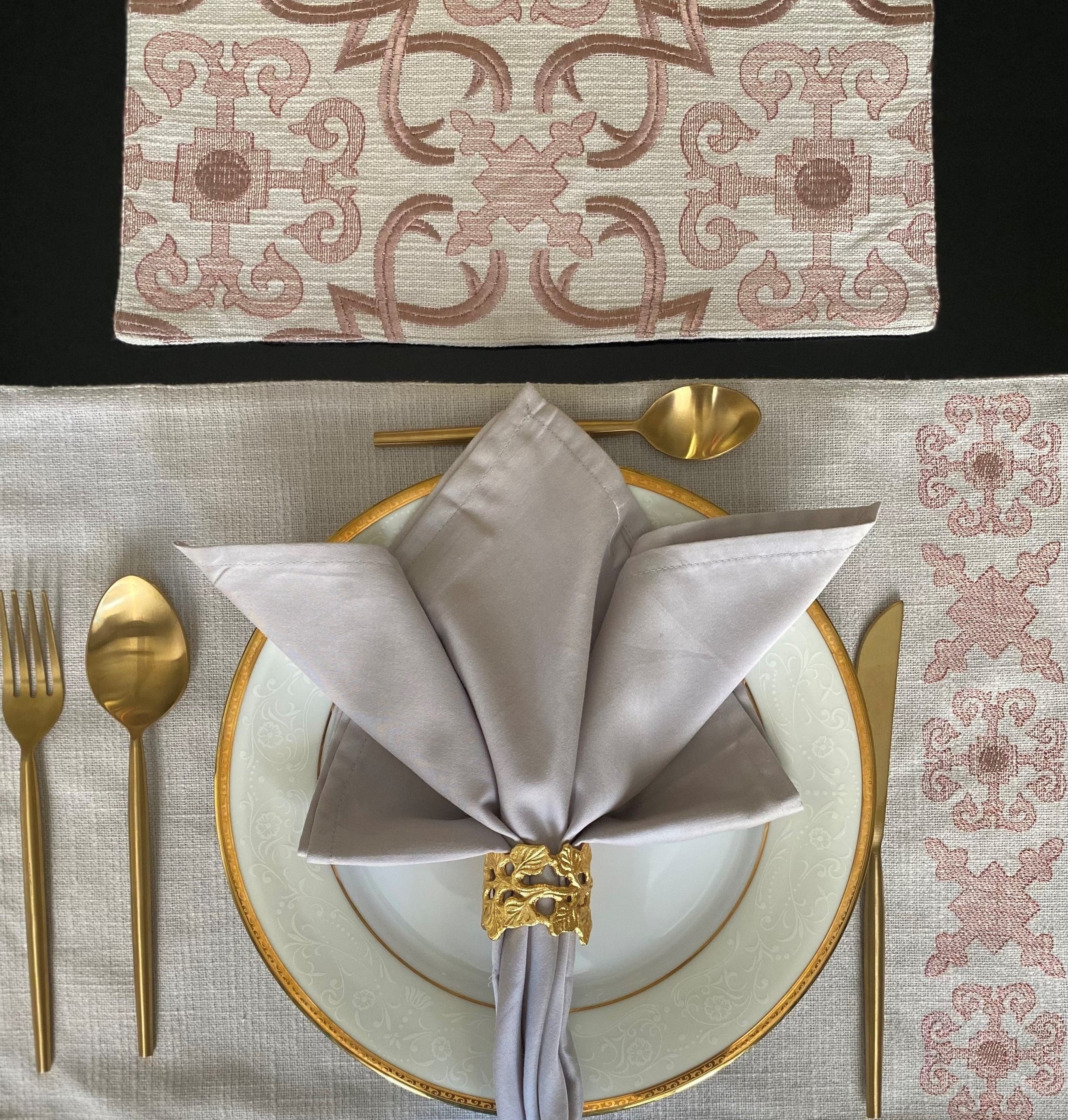 Geo Grey Table Linen - Set of 2 Placemats & 2 Napkins