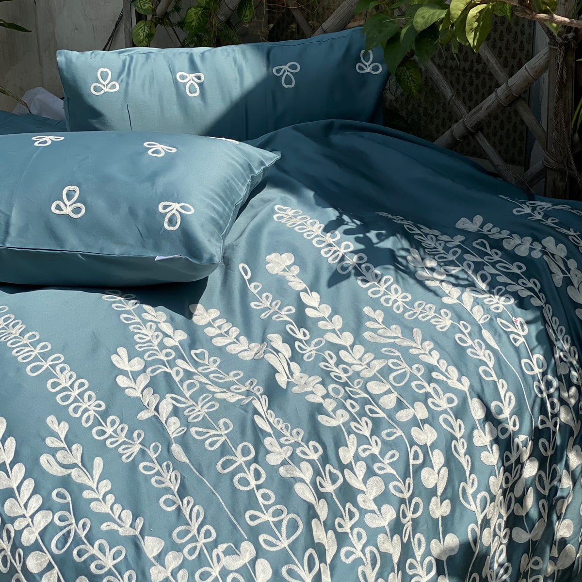 Stemmed Florals Teal Quilt Cover Set