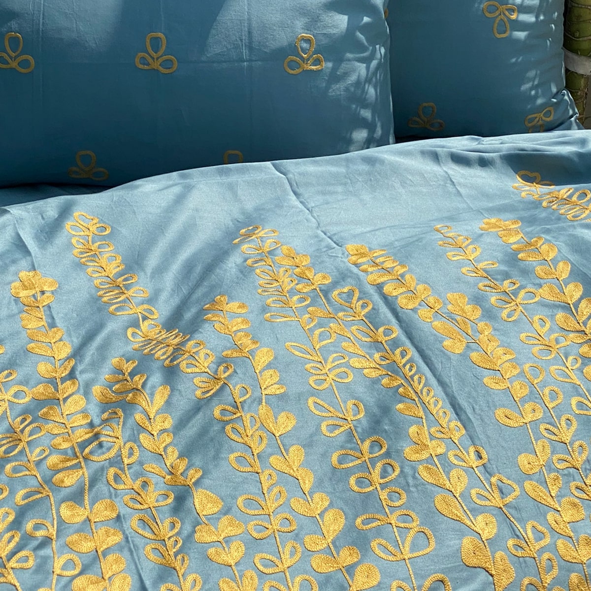 Stemmed Florals Teal Duvet Cover Set