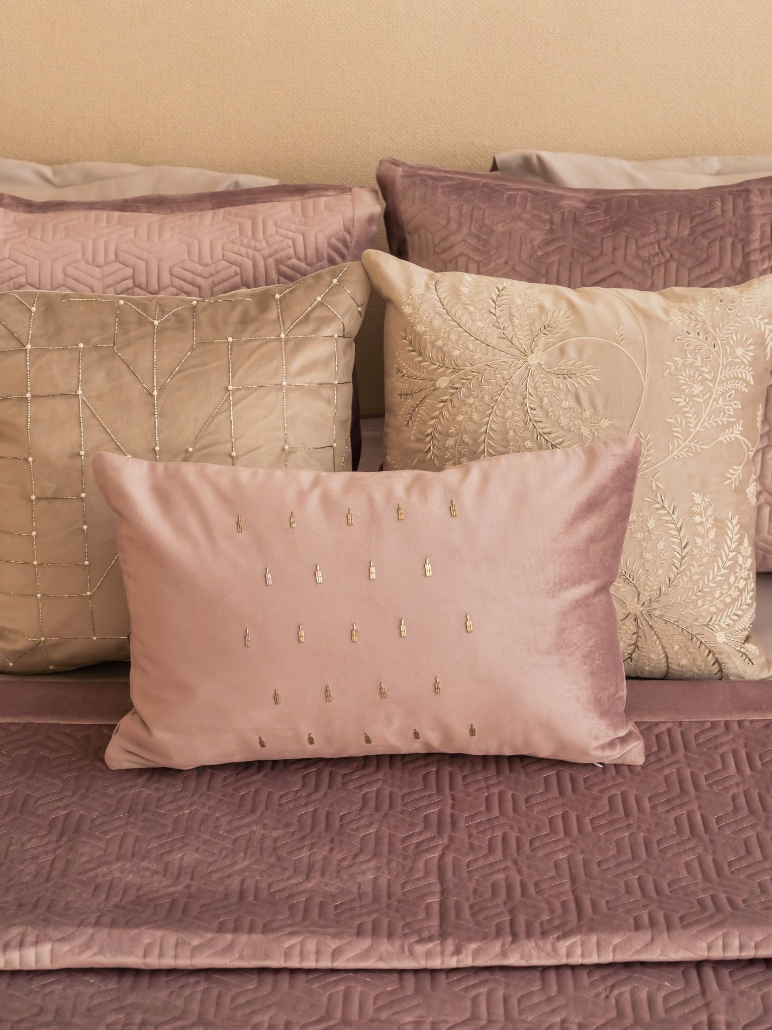 Zayne Lilac Velvet Trousseau Set (10 PC Set)