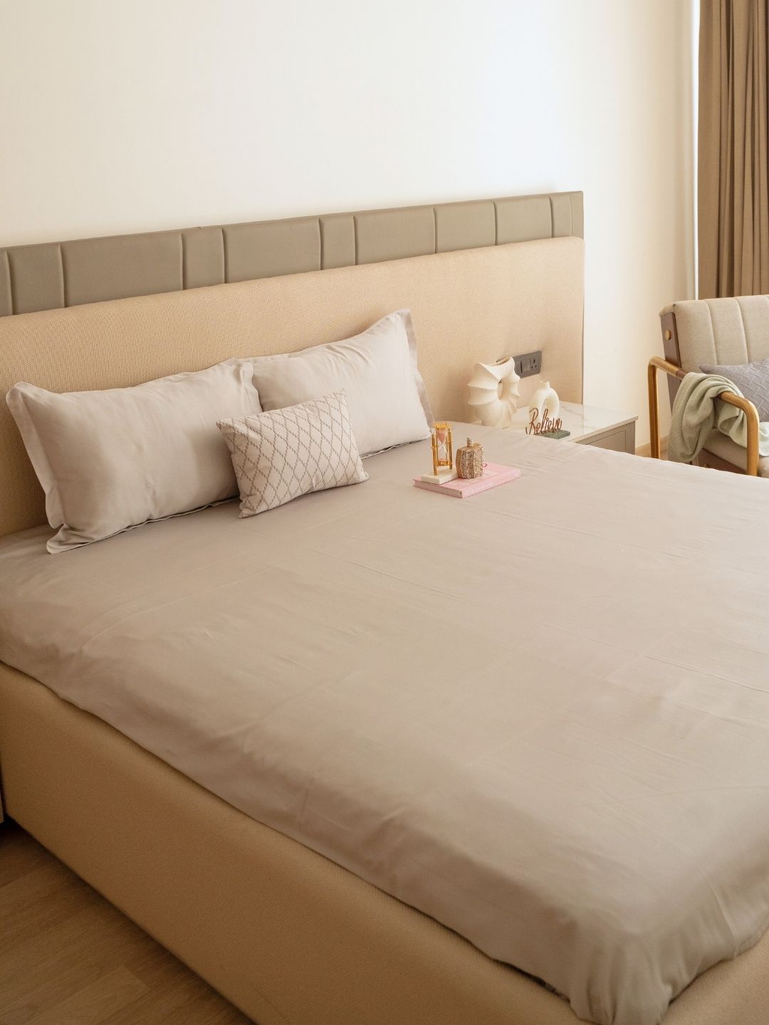 Solasta Pearl Grey Treasure Bedsheet Set