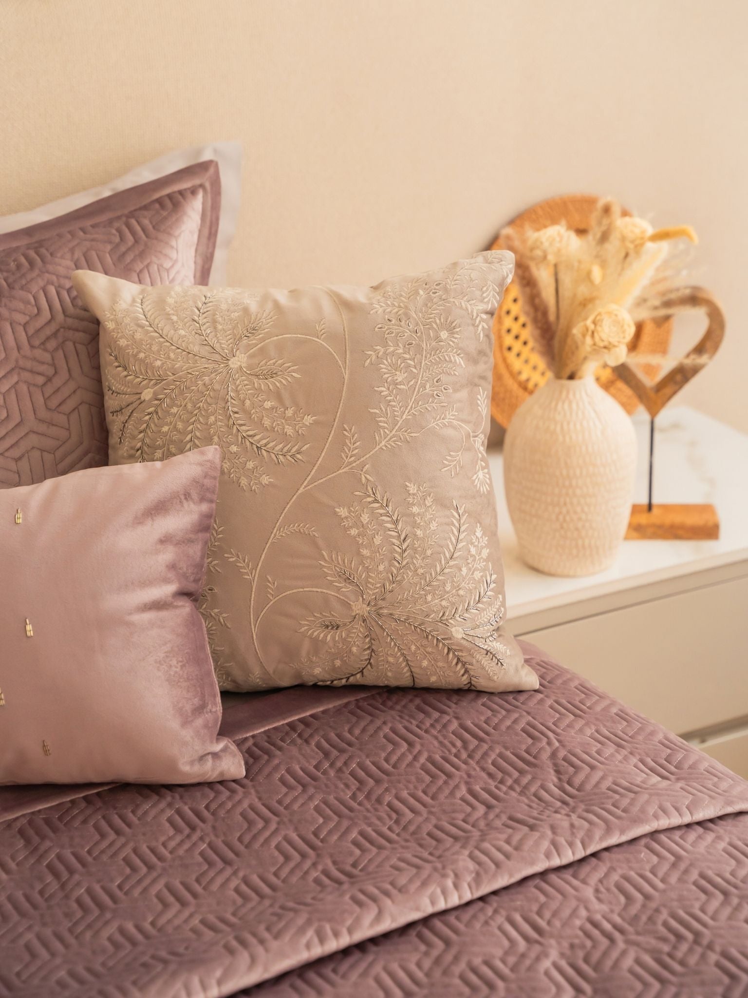 Zayne Lilac Velvet Trousseau Set (10 PC Set)