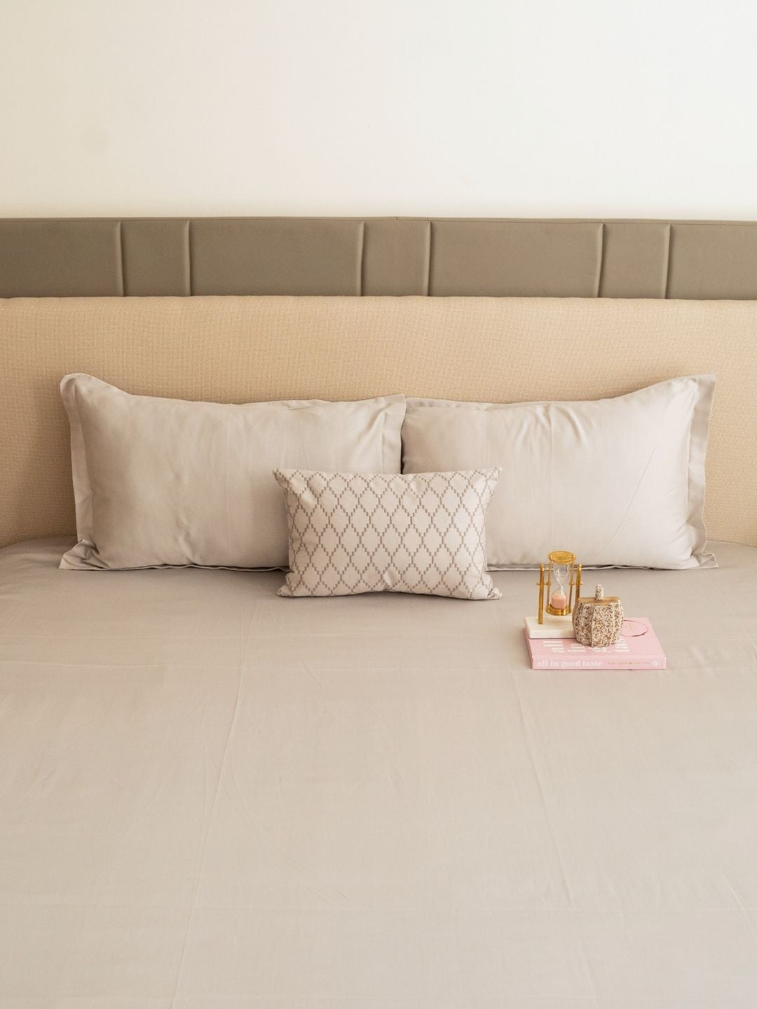 Solasta Pearl Grey Treasure Bedsheet Set