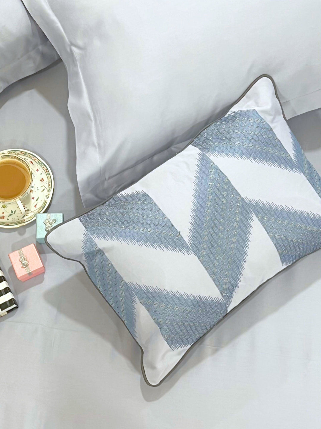 Stacy Smoke Blue Treasure Bedsheet