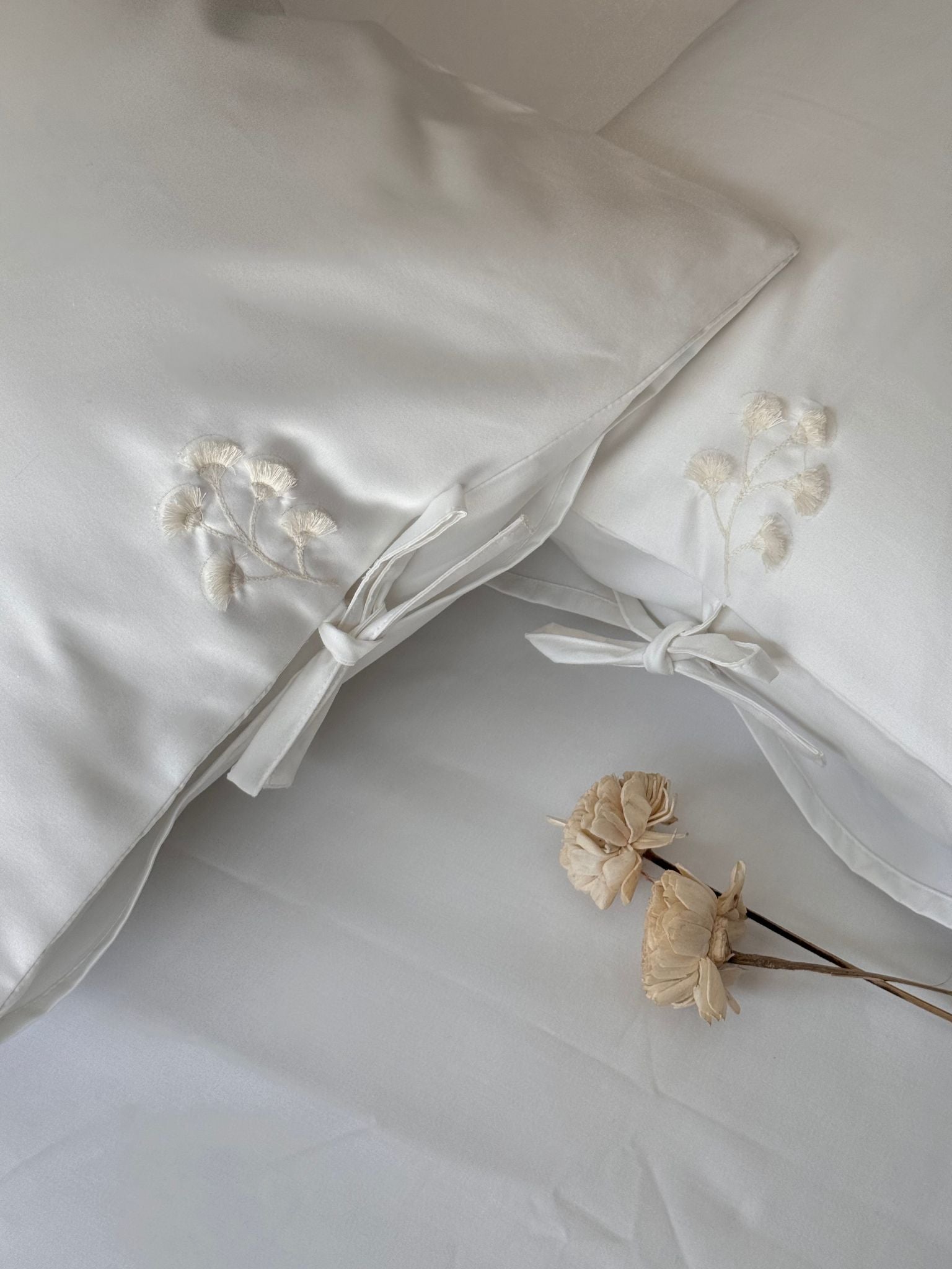 1000TC Botanique Snow White Egyptian Cotton Bedsheet Set