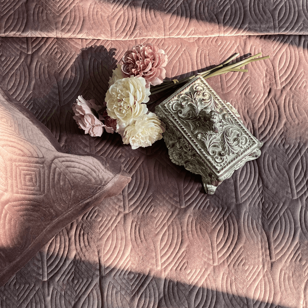 Dolce Lilac Velvet Bedspread