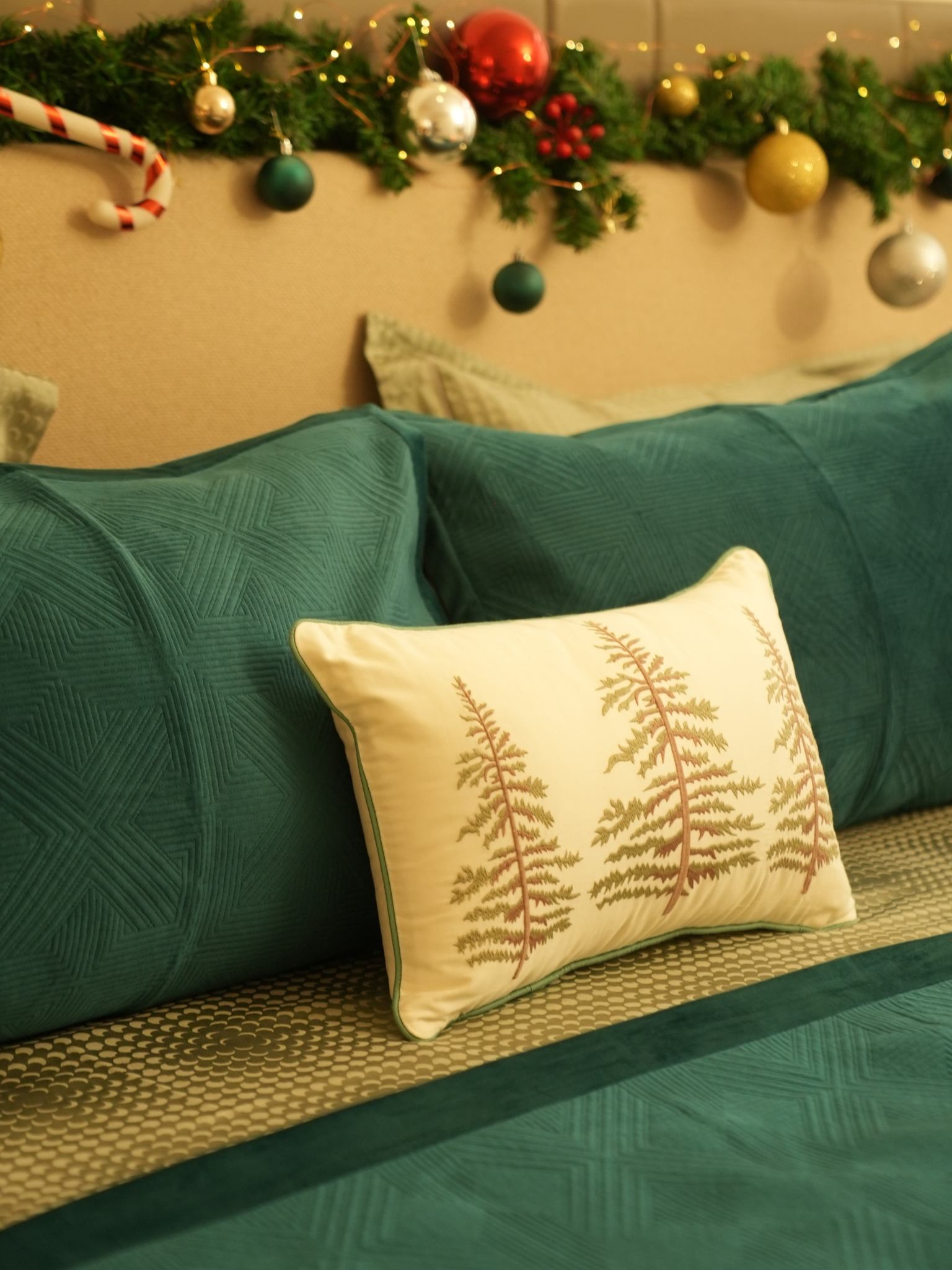 Bonito Emerald Green Velvet Sage Tencel Christmas Bedding Set