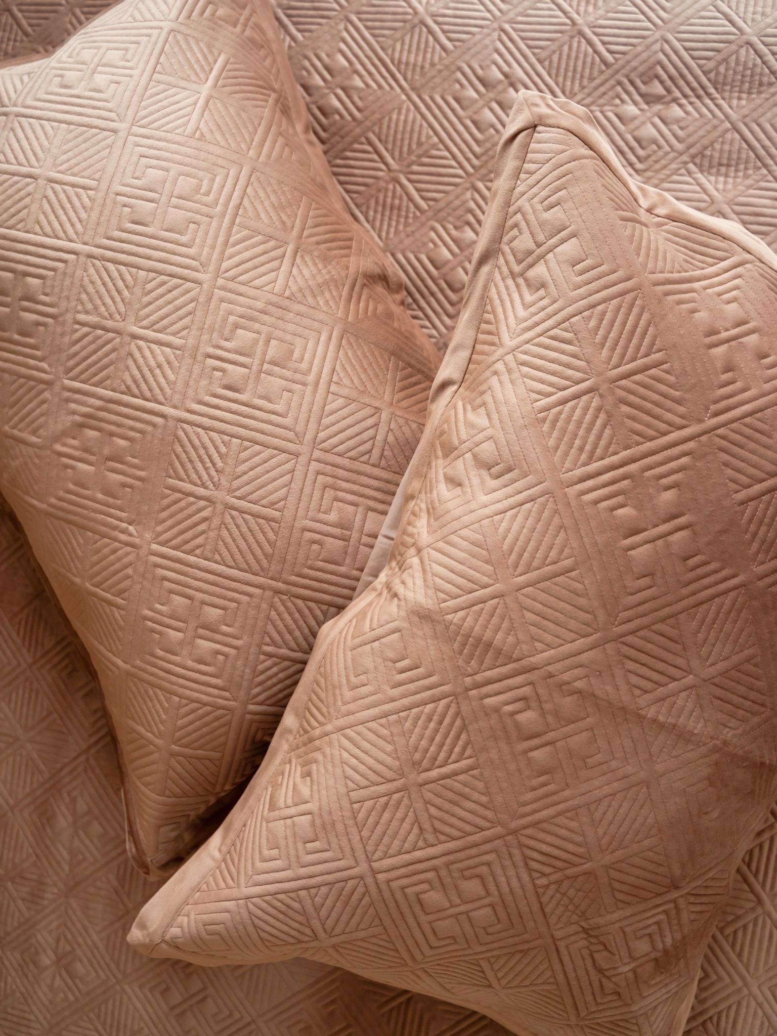 Isla Buff Velvet Bedspread Set