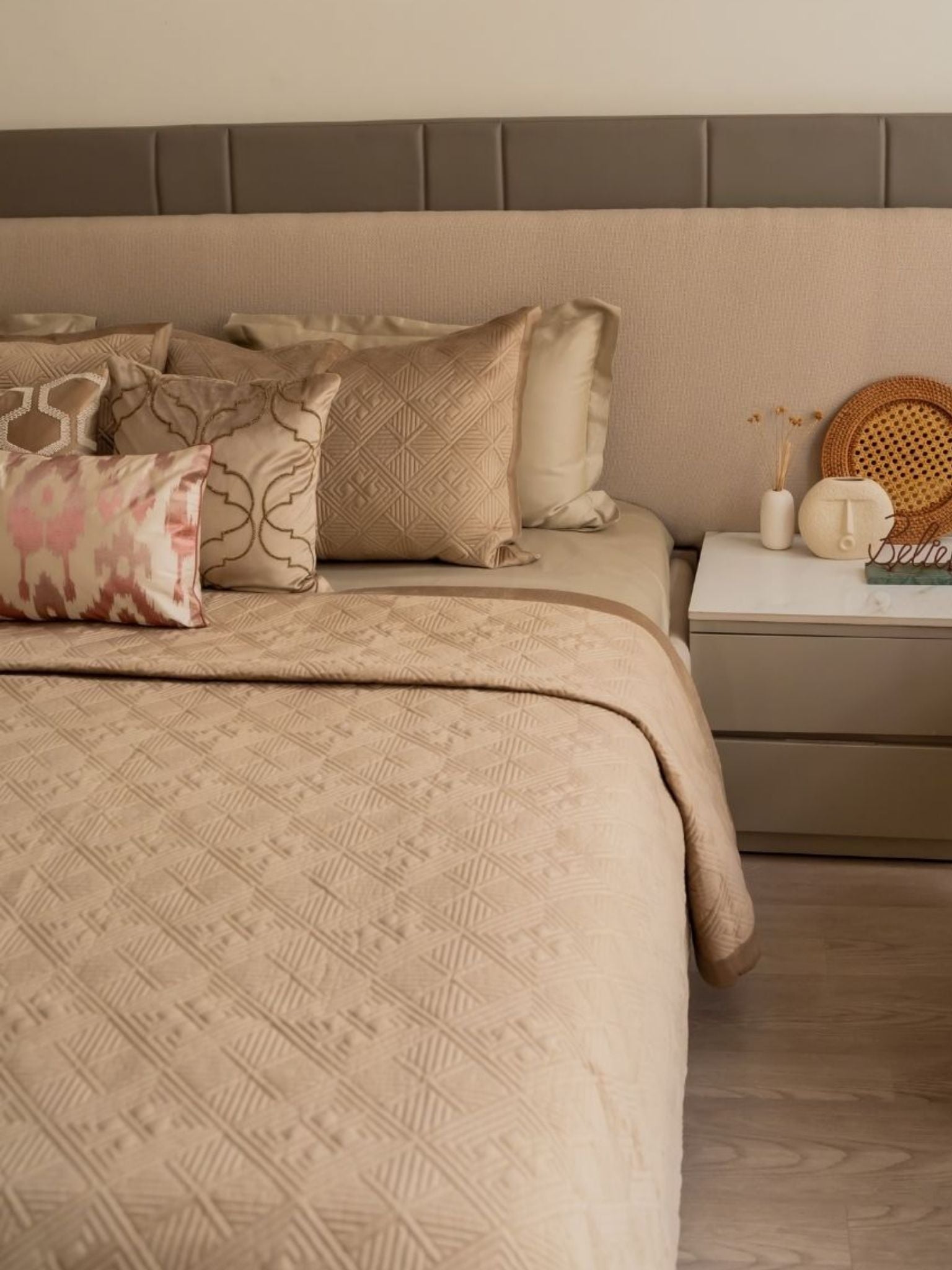 Isla Champagne Gold Velvet Trousseau Set (10 PC Set)