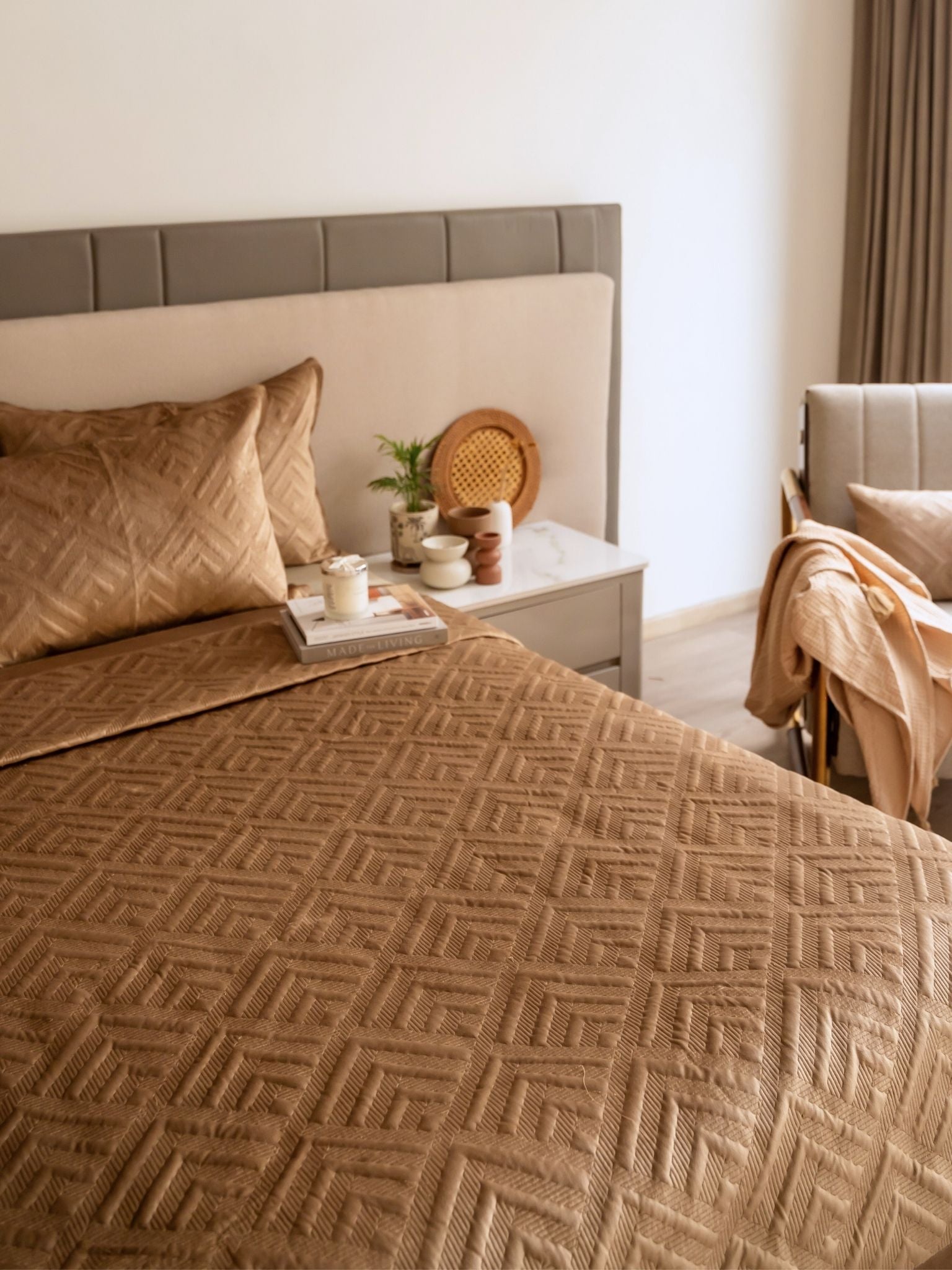 Seoul Camel Velvet Bedspread Set