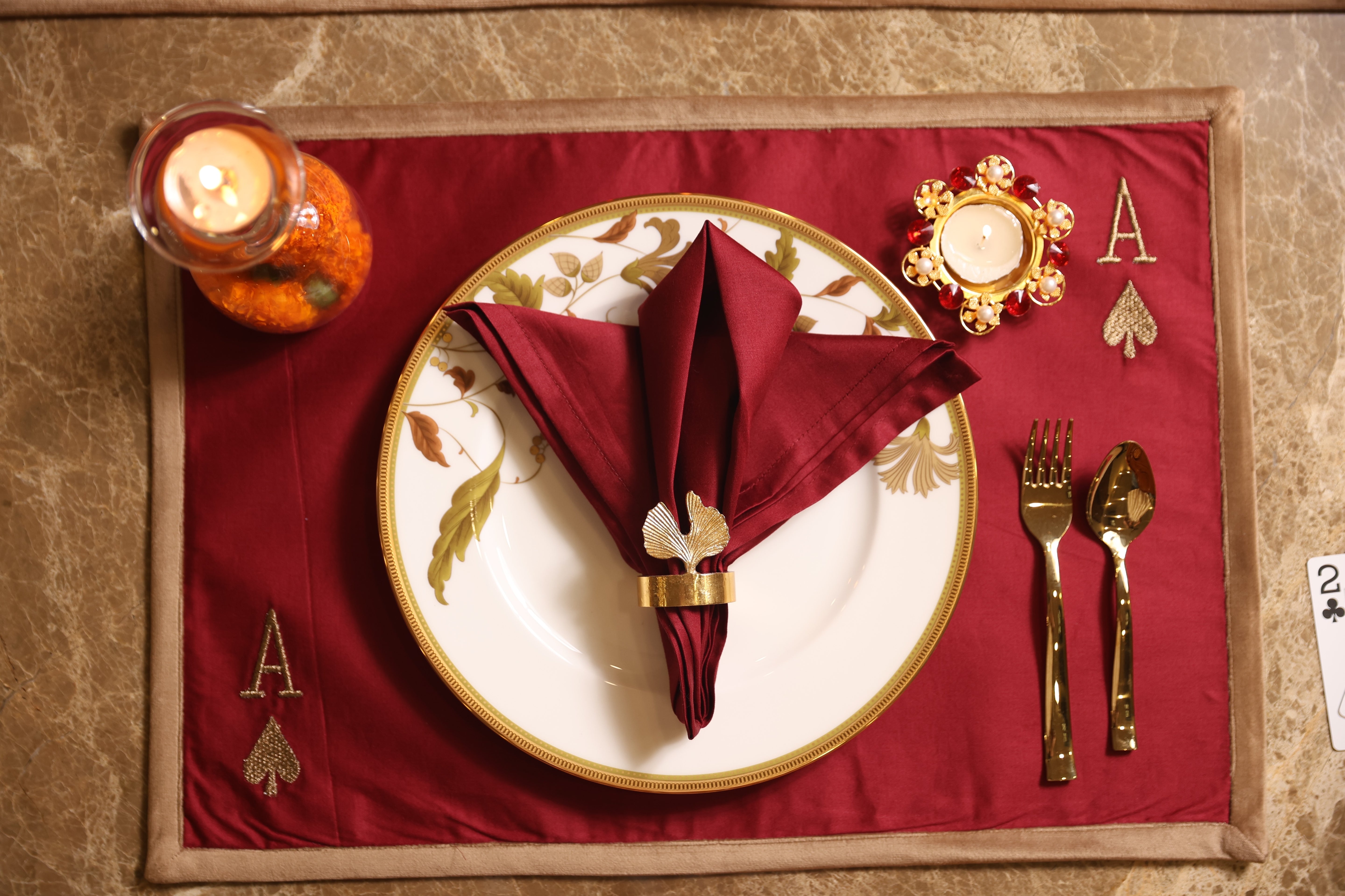 Deal and Dine Table Linen - Set of 2 Placemats & 2 Napkins