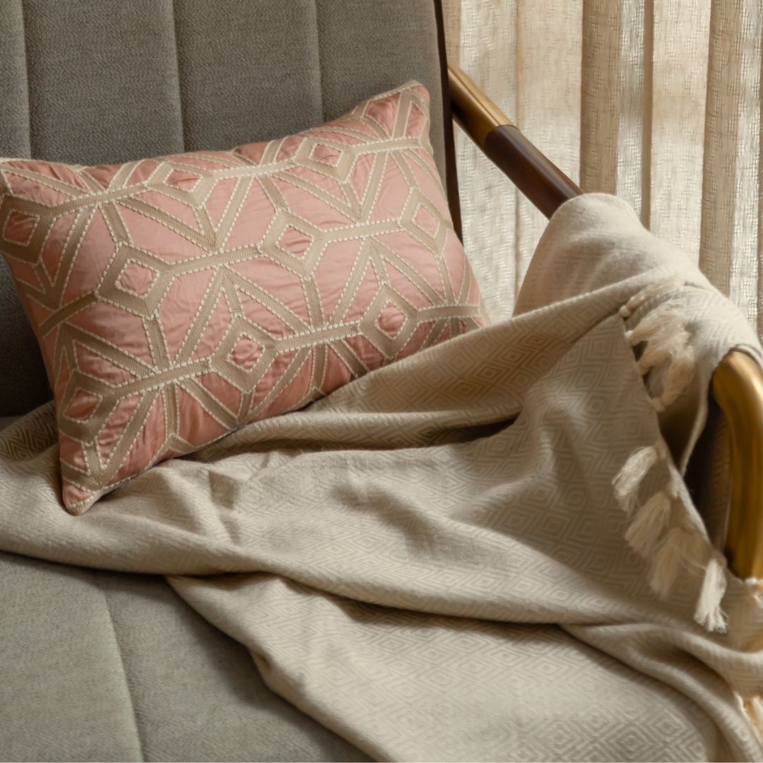 Diamond Clay Woven Throw with Cushion Covers