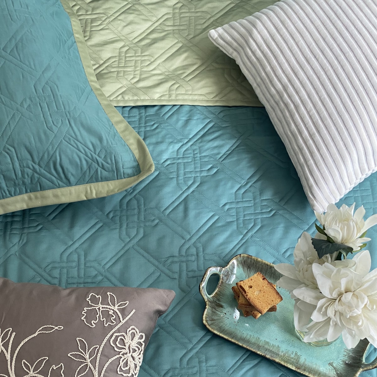 Quilted Turquoise and Lime Green Gizmo Reversible Bedspread