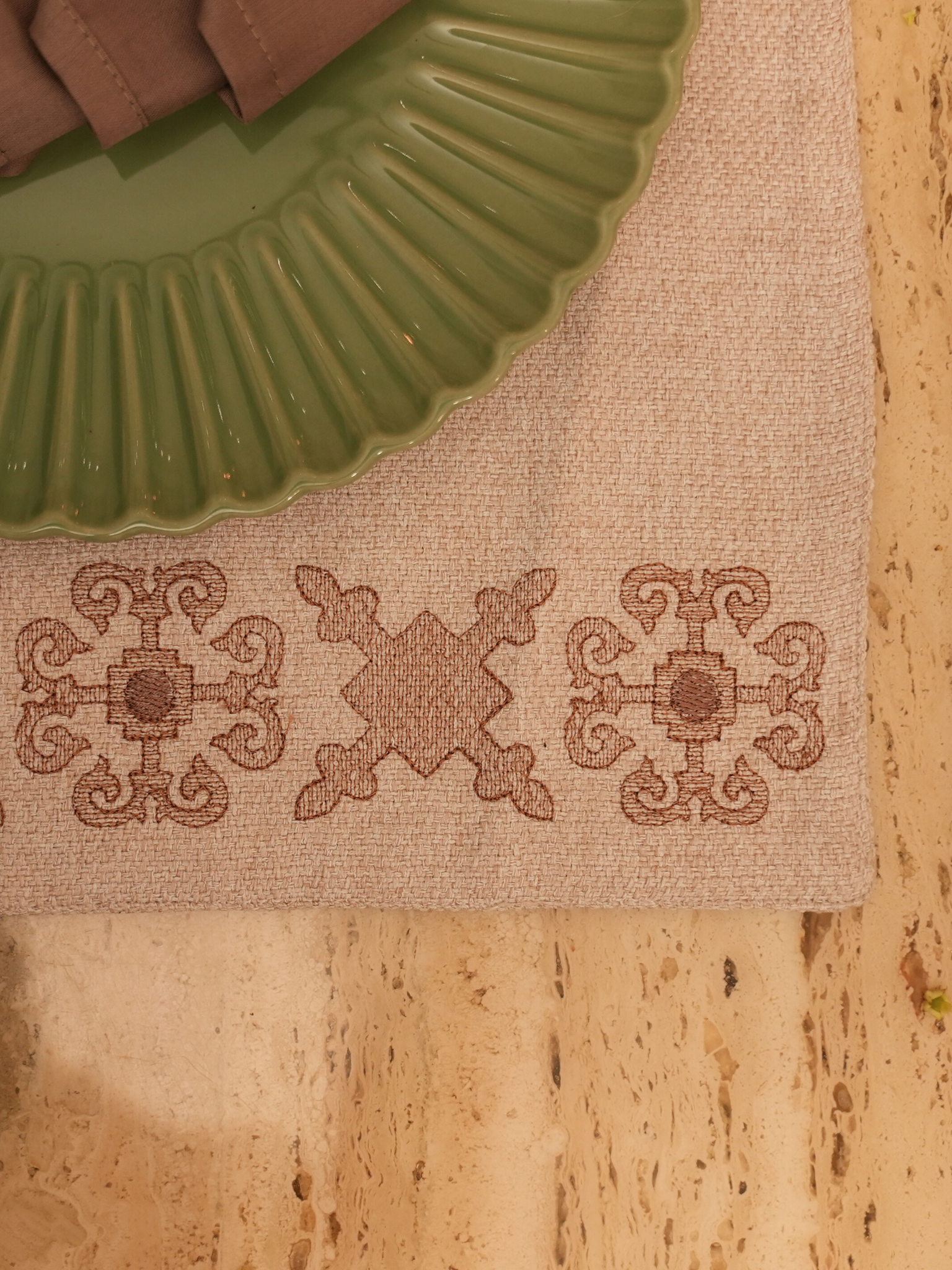 Geo Beige Table Linen - Set of 2 Placemats & 2 Napkins