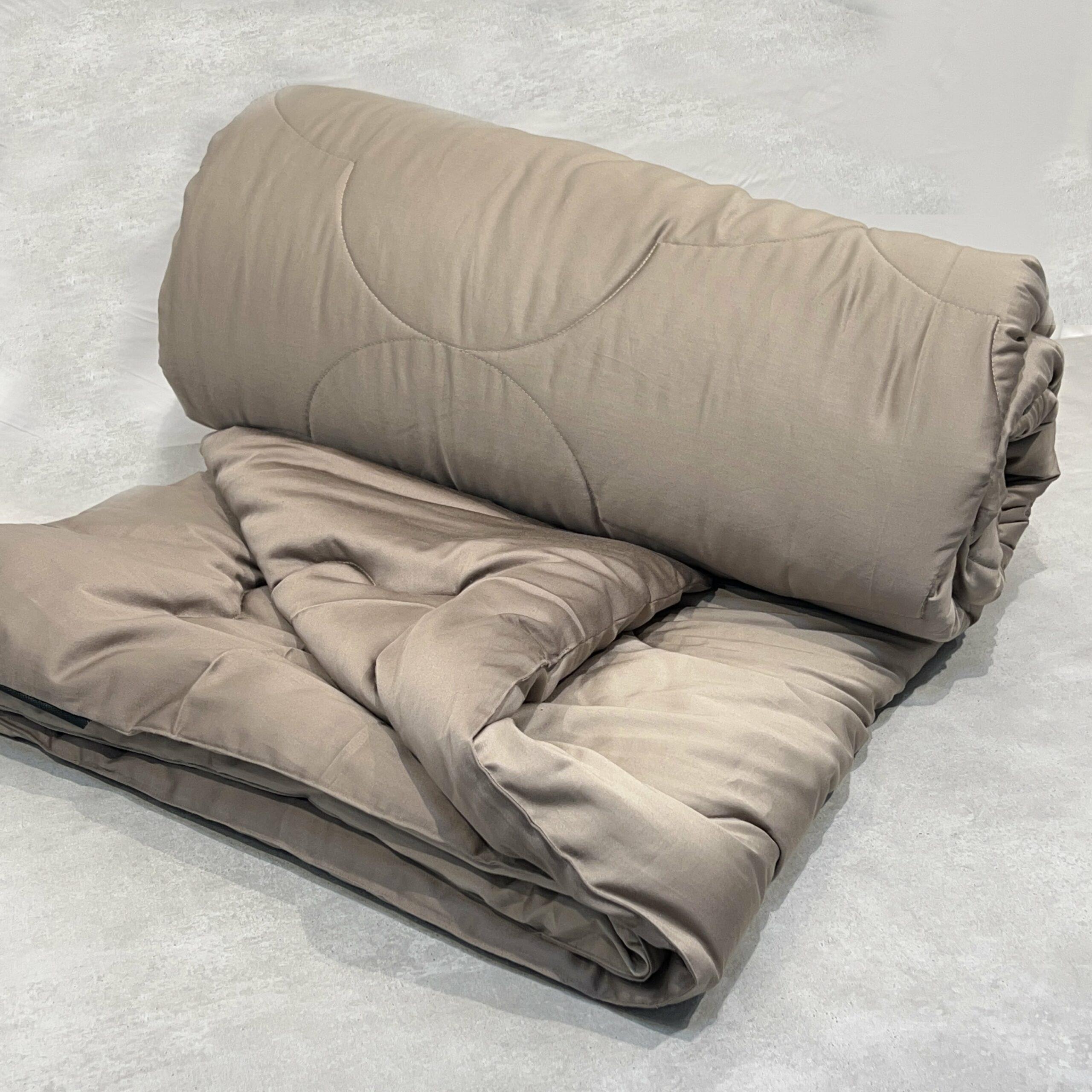 Taupe and Mocha 300TC Cotton Reversible Downfill Quilt
