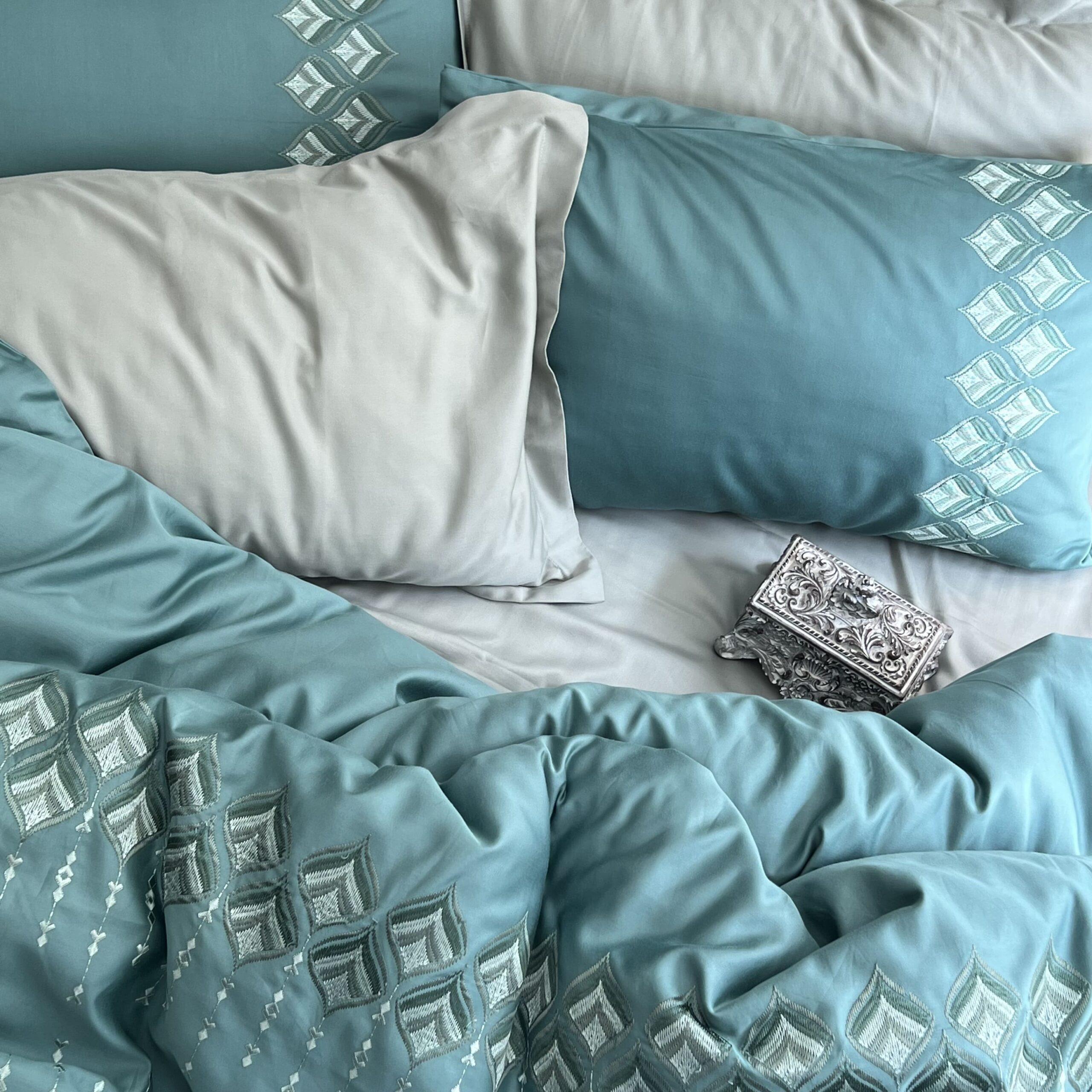 Leaflet Turquoise Syona Duvet Cover